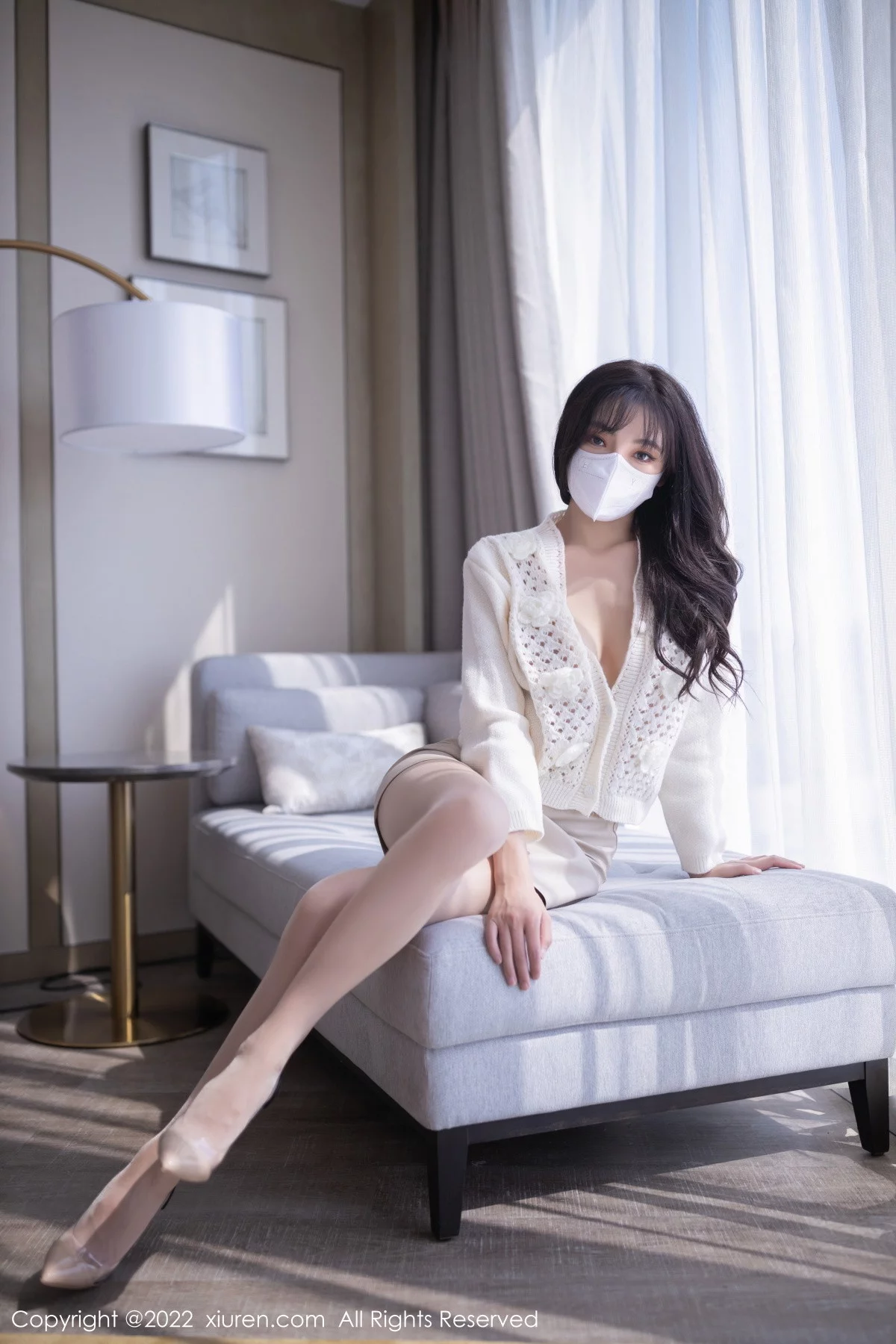 [[XiuRen秀人网]秀人网]No.5771_模特陆萱萱性感白色毛线衣配浅色短裙半脱秀完美身材诱惑写真84P