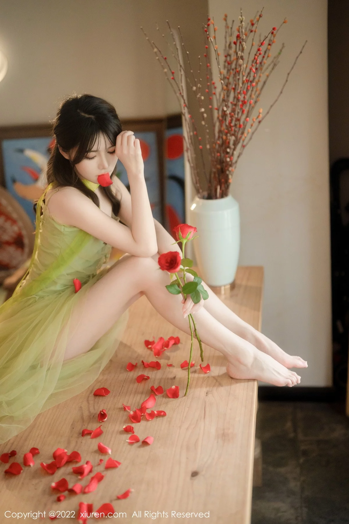 [[XiuRen秀人网]秀人网]No.5875_模特婠婠么私房性感淡绿色连衣裙秀曼妙身姿白嫩美腿诱惑写真85P