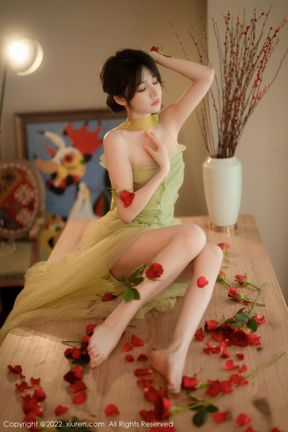 [[XiuRen秀人网]秀人网]No.5875_模特婠婠么私房性感淡绿色连衣裙秀曼妙身姿白嫩美腿诱惑写真85P