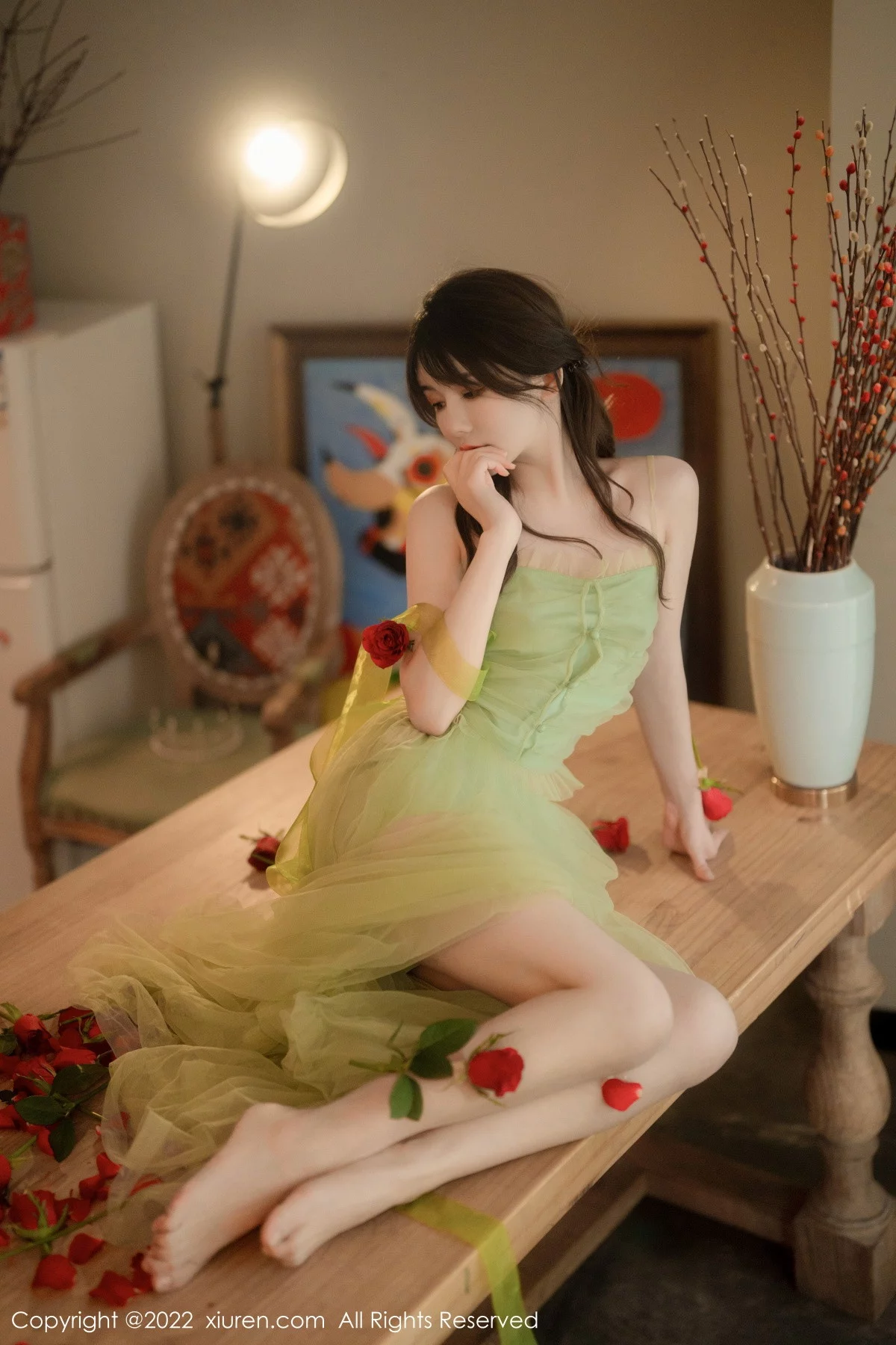 [[XiuRen秀人网]秀人网]No.5875_模特婠婠么私房性感淡绿色连衣裙秀曼妙身姿白嫩美腿诱惑写真85P