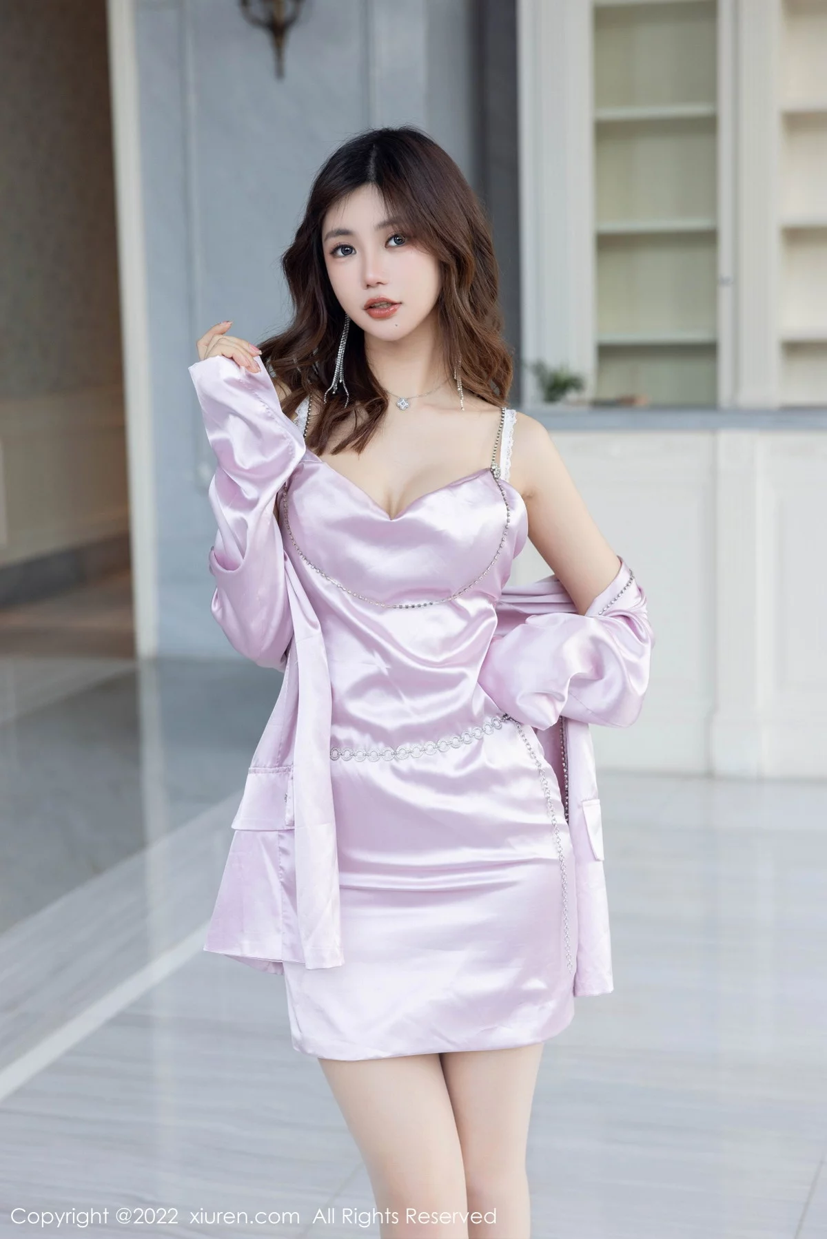 [[XiuRen秀人网]秀人网]No.5879_女神绮里嘉ula性感浅色服饰配超薄无内肉丝秀完美身材诱惑写真81P