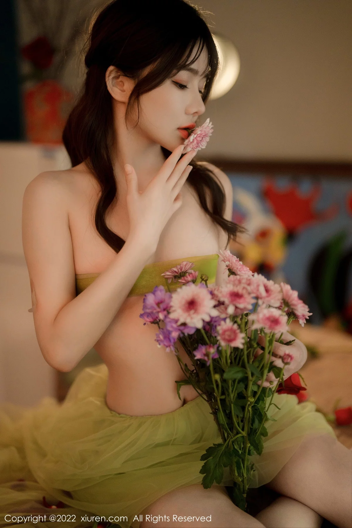 [[XiuRen秀人网]秀人网]No.5875_模特婠婠么私房性感淡绿色连衣裙秀曼妙身姿白嫩美腿诱惑写真85P