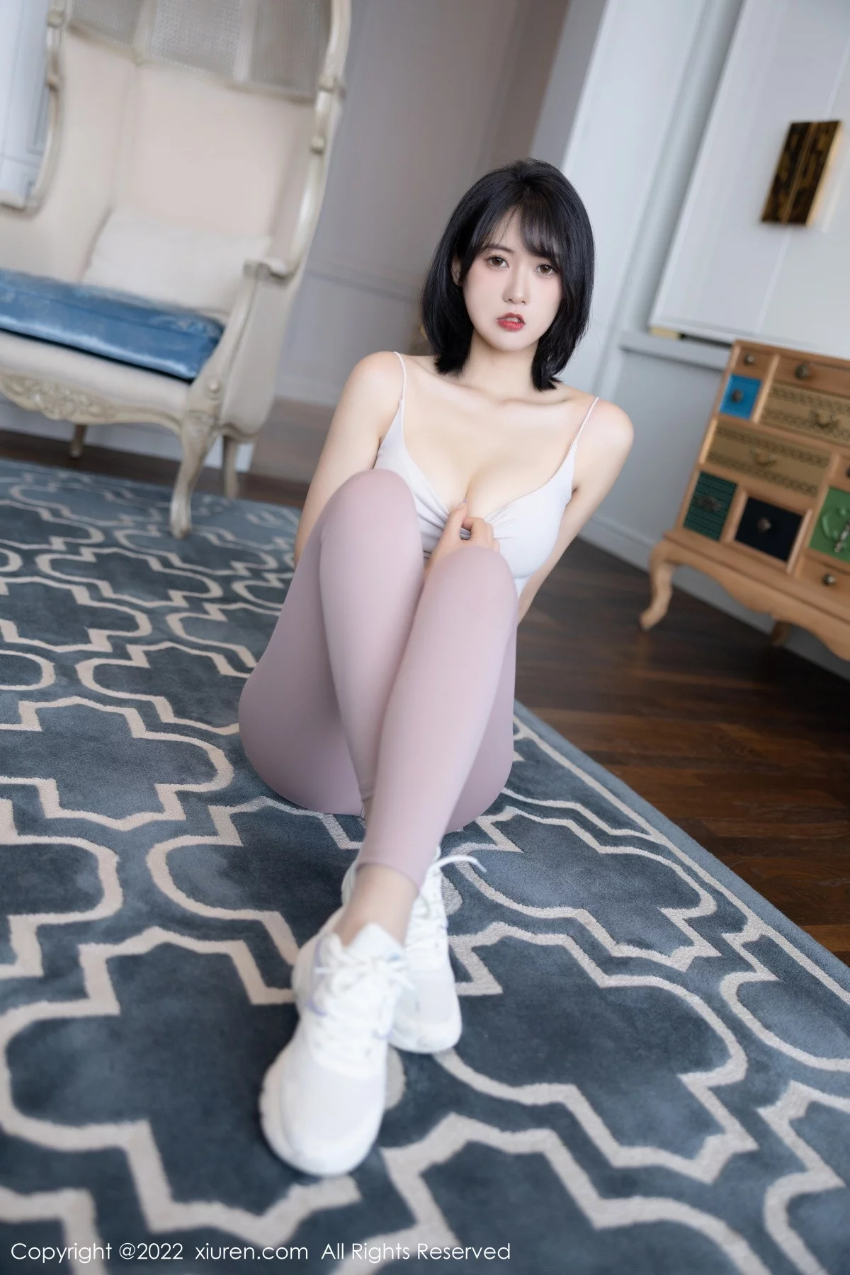 [[XiuRen秀人网]秀人网]No.5885_模特林子遥性感浅色瑜伽服半脱露超薄无内肉丝秀翘臀诱惑写真88P