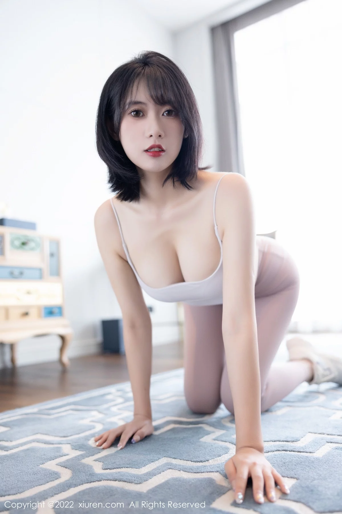 [[XiuRen秀人网]秀人网]No.5885_模特林子遥性感浅色瑜伽服半脱露超薄无内肉丝秀翘臀诱惑写真88P