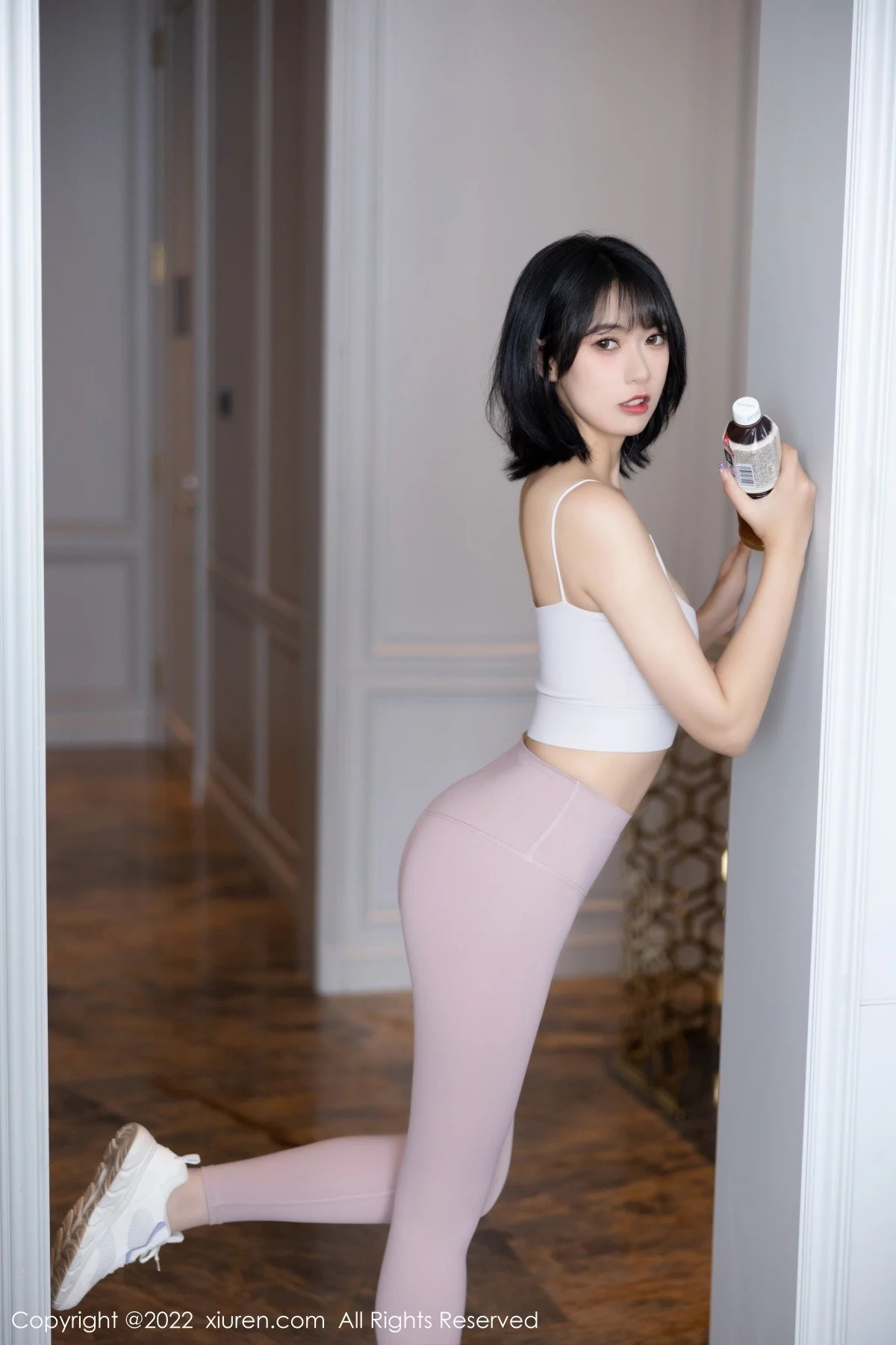 [[XiuRen秀人网]秀人网]No.5885_模特林子遥性感浅色瑜伽服半脱露超薄无内肉丝秀翘臀诱惑写真88P