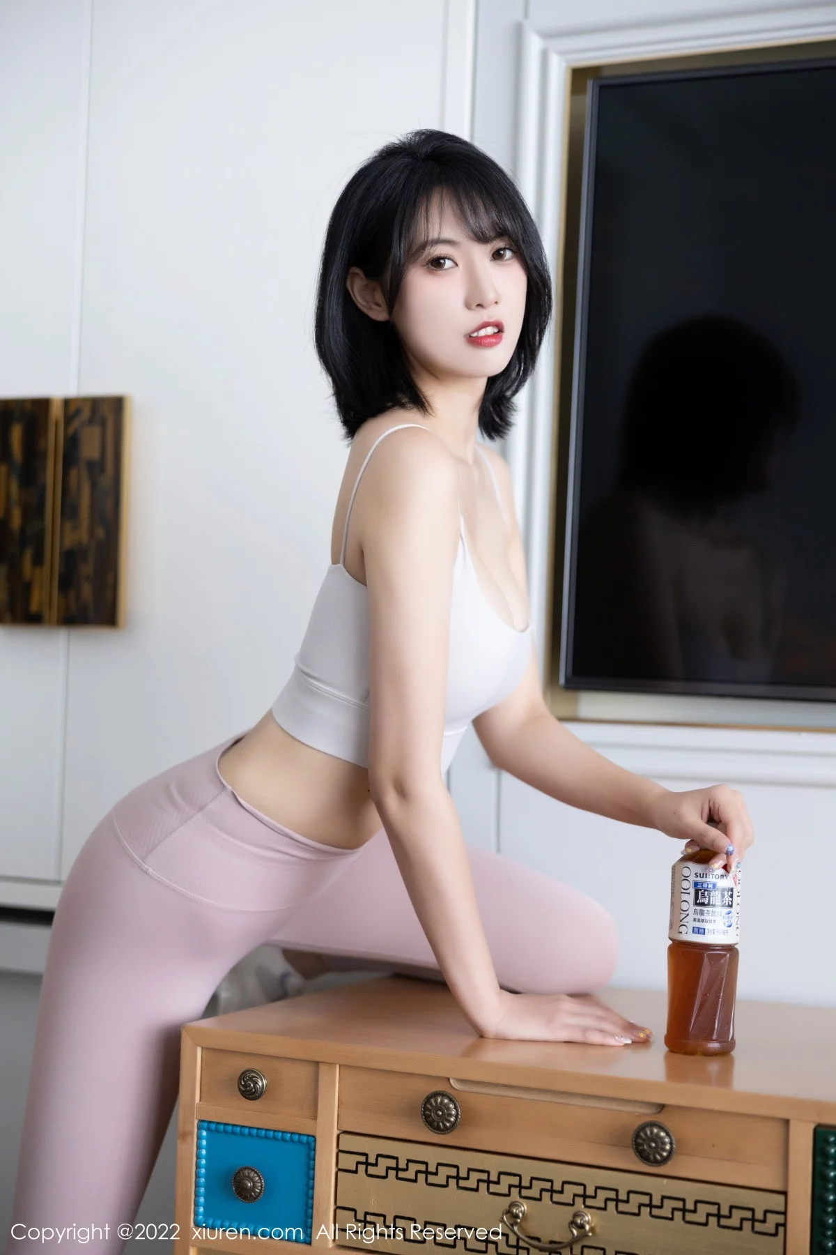 [[XiuRen秀人网]秀人网]No.5885_模特林子遥性感浅色瑜伽服半脱露超薄无内肉丝秀翘臀诱惑写真88P