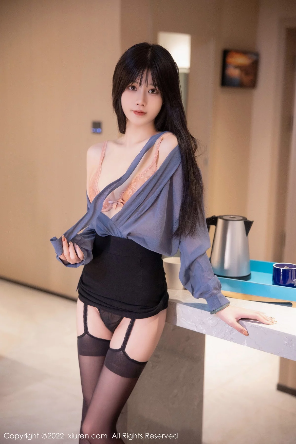 [[XiuRen秀人网]秀人网]No.5964_模特77qiqi私房半脱露性感淡红色蕾丝内衣配超薄黑丝魅惑写真88P