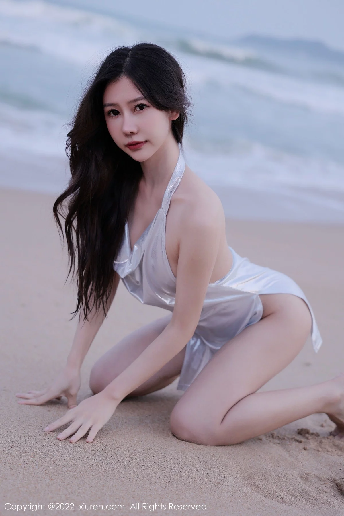 [[XiuRen秀人网]秀人网]No.5990_模特尹甜甜海滩场景性感蓝绿色比基尼秀完美身材迷人诱惑写真65P