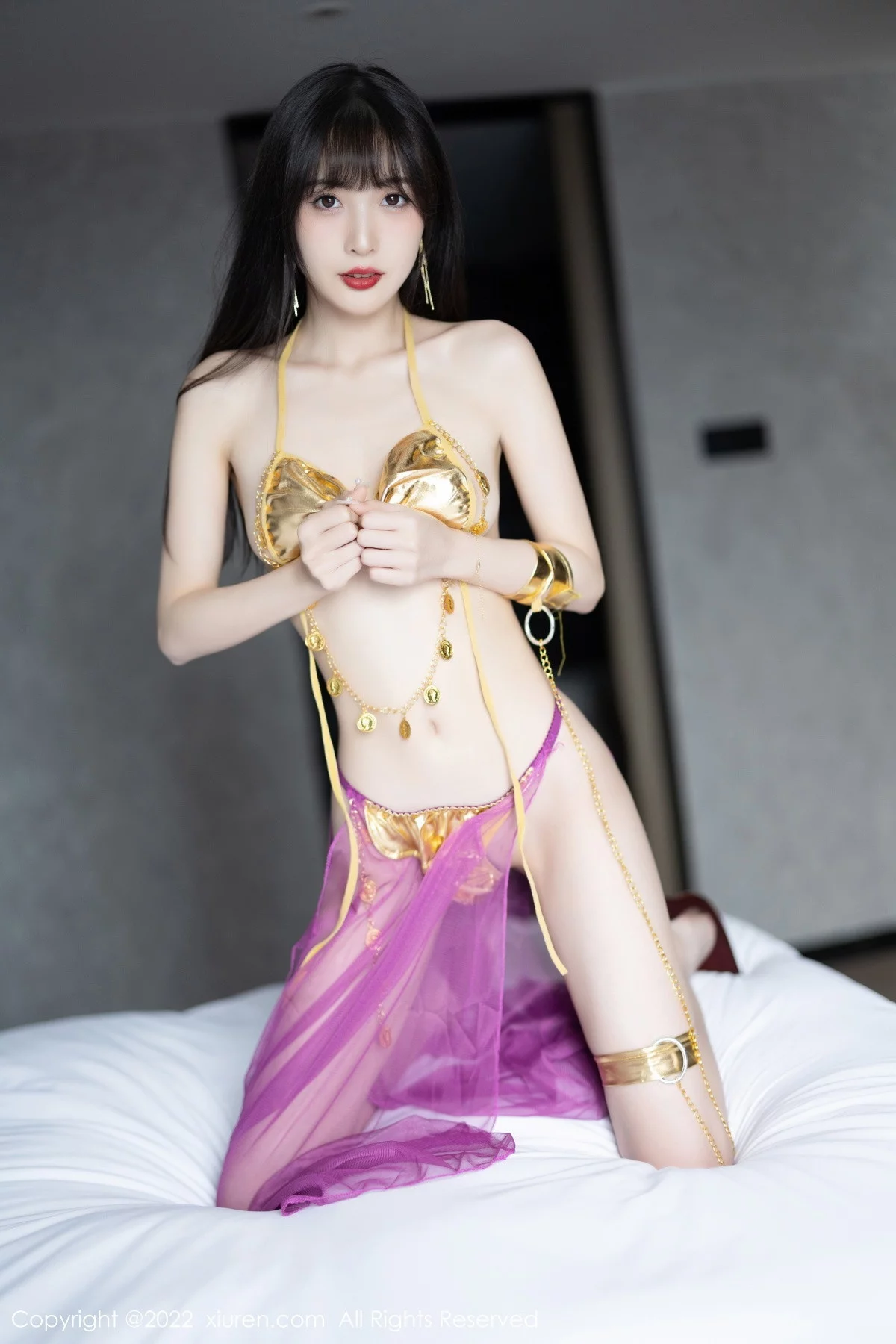[[XiuRen秀人网]秀人网]No.5901_模特林星阑私房性感红色薄纱配金色比基尼秀曼妙身姿诱惑写真71P