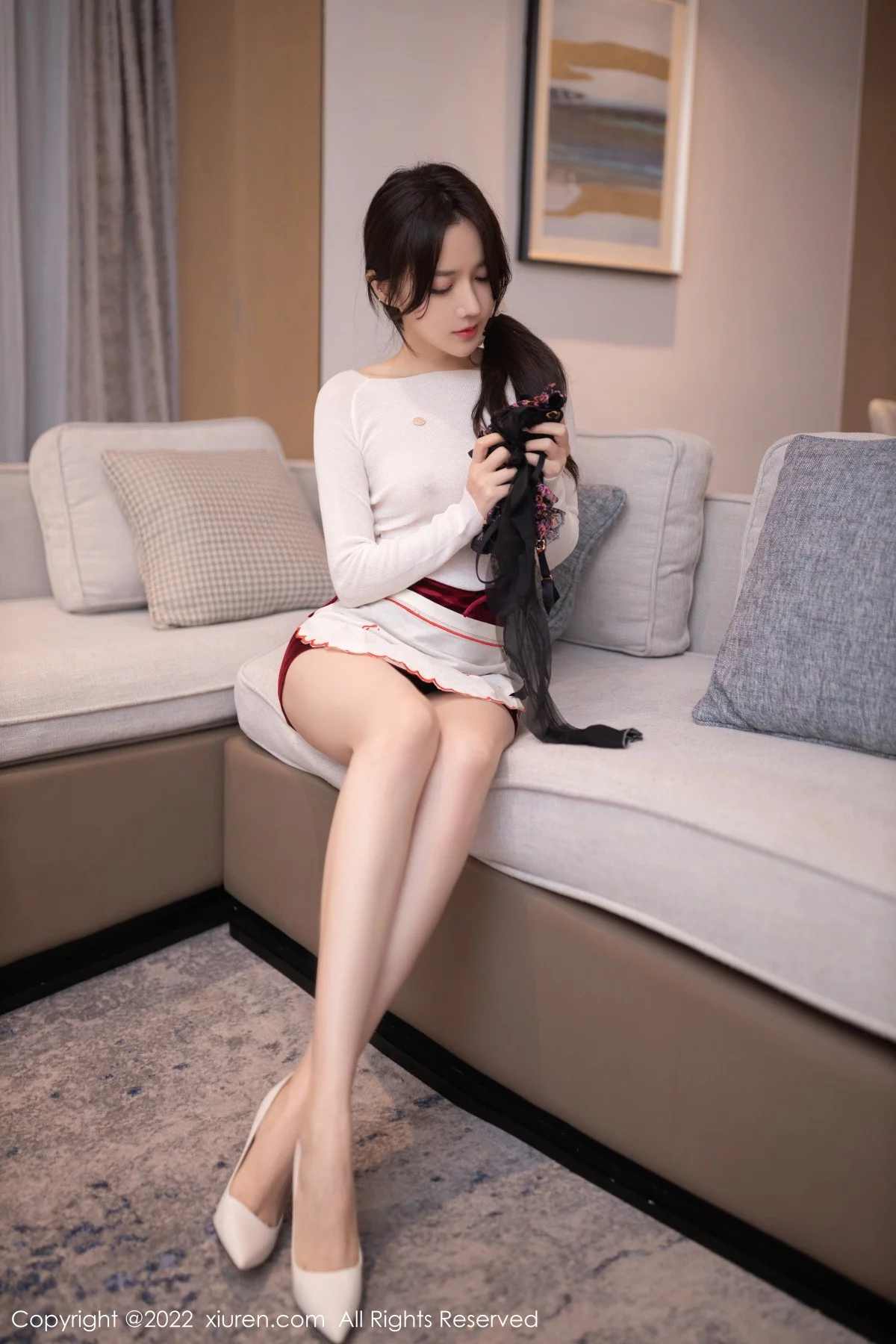 [[XiuRen秀人网]秀人网]No.5913_模特鱼子酱Fish白色轻透上衣配性感红短裙露蕾丝内衣诱惑写真80P