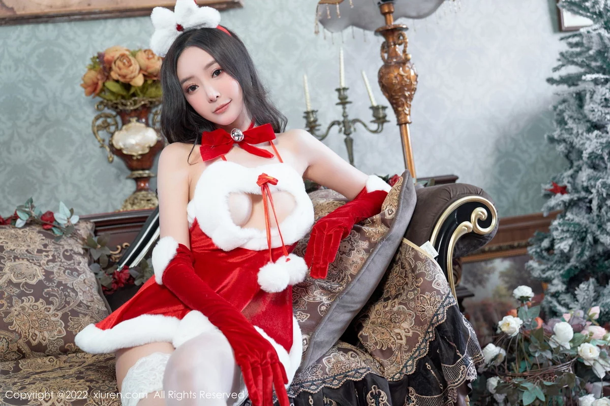 [[XiuRen秀人网]秀人网]No.6045_女神王馨瑶yanni性感红色圣诞装服配白丝袜秀完美身材诱惑写真76P