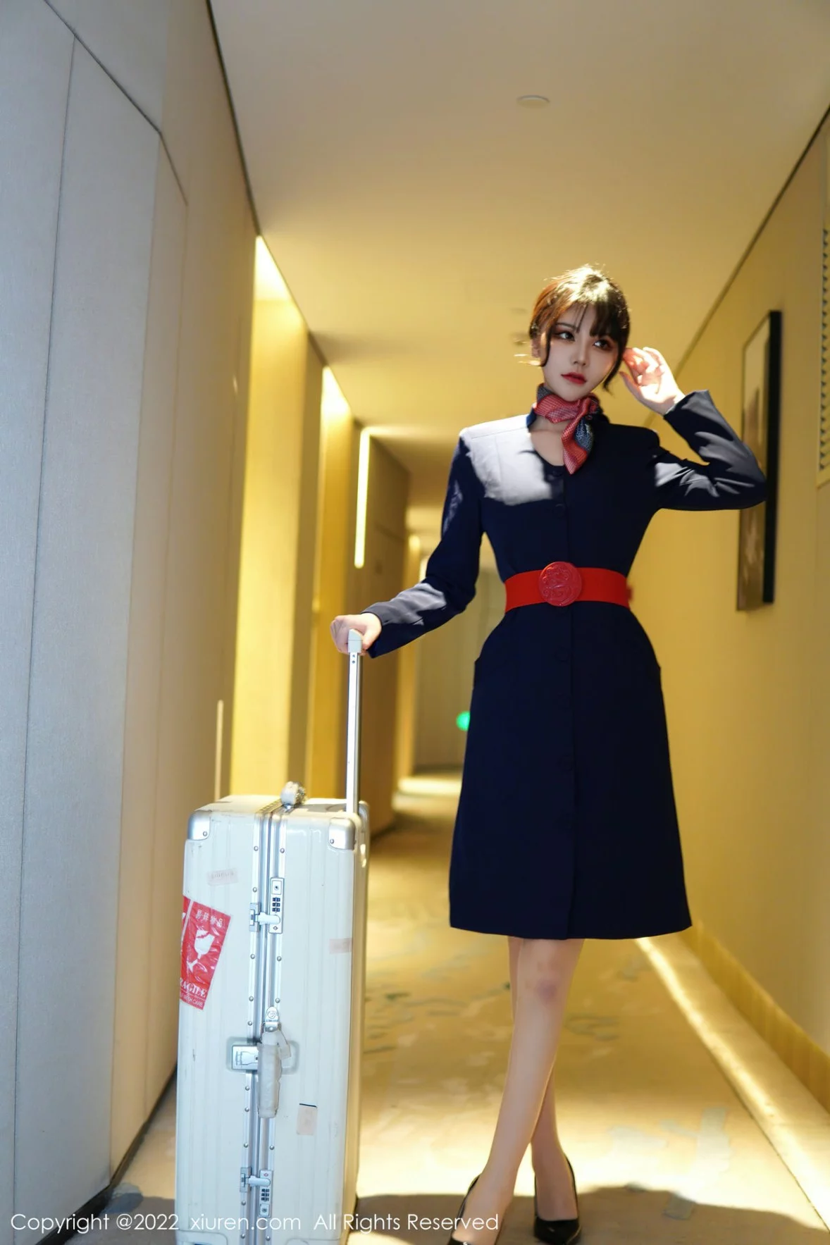 [[XiuRen秀人网]秀人网]No.6048_模特桃桃子_脱深蓝空姐制服露红色蕾丝内衣秀曼妙身姿诱惑写真82P