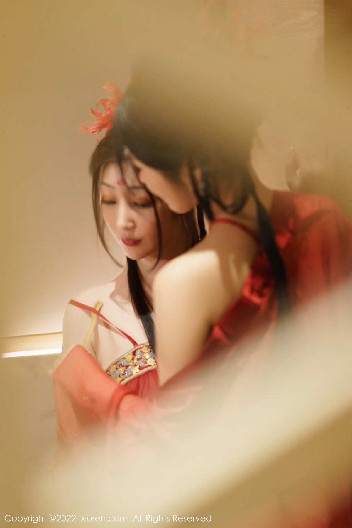 [[XiuRen秀人网]秀人网]No.6068_女神laura阿姣＆妲己_Toxic红色薄透古装服秀丰满身材诱惑写真79P