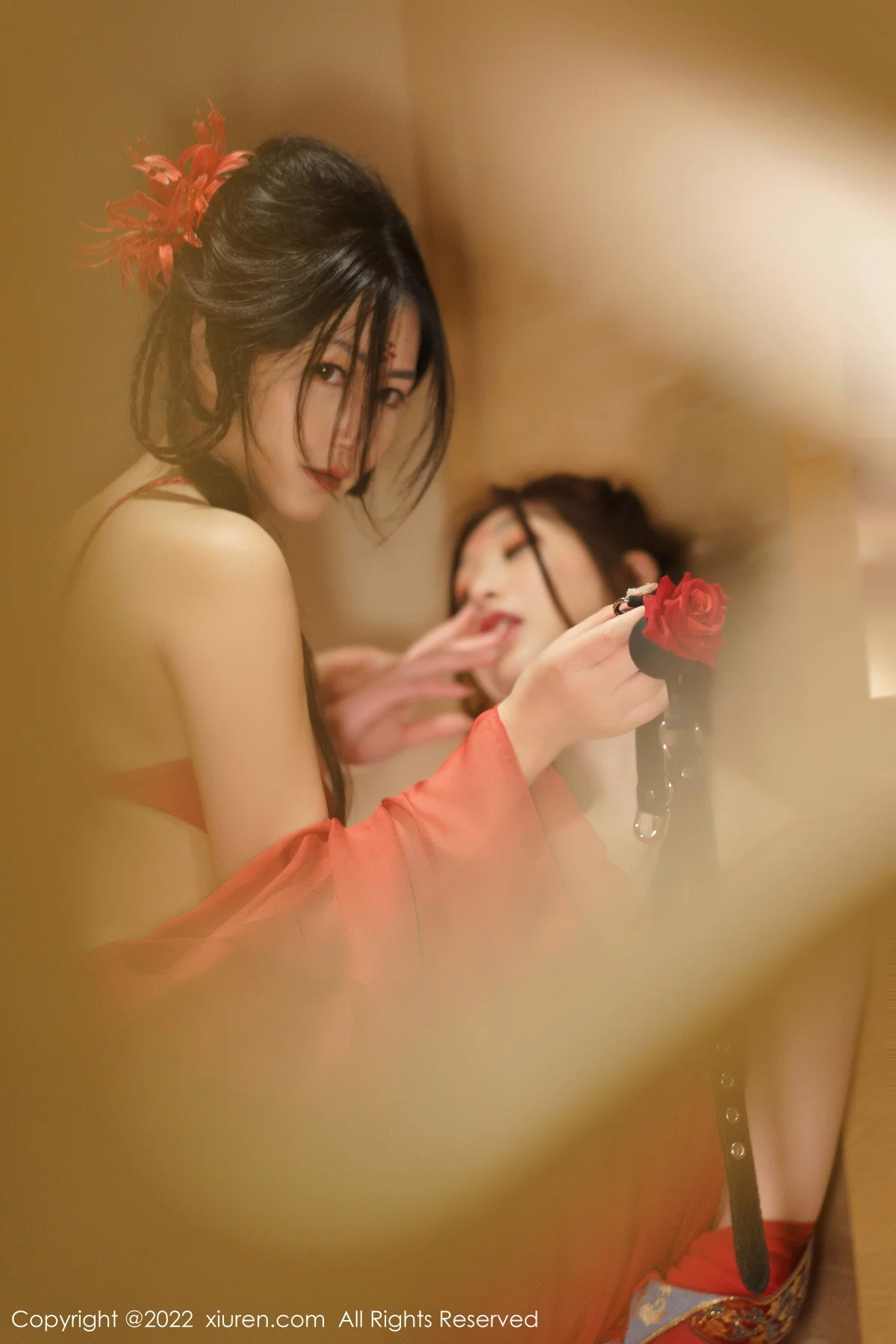 [[XiuRen秀人网]秀人网]No.6068_女神laura阿姣＆妲己_Toxic红色薄透古装服秀丰满身材诱惑写真79P
