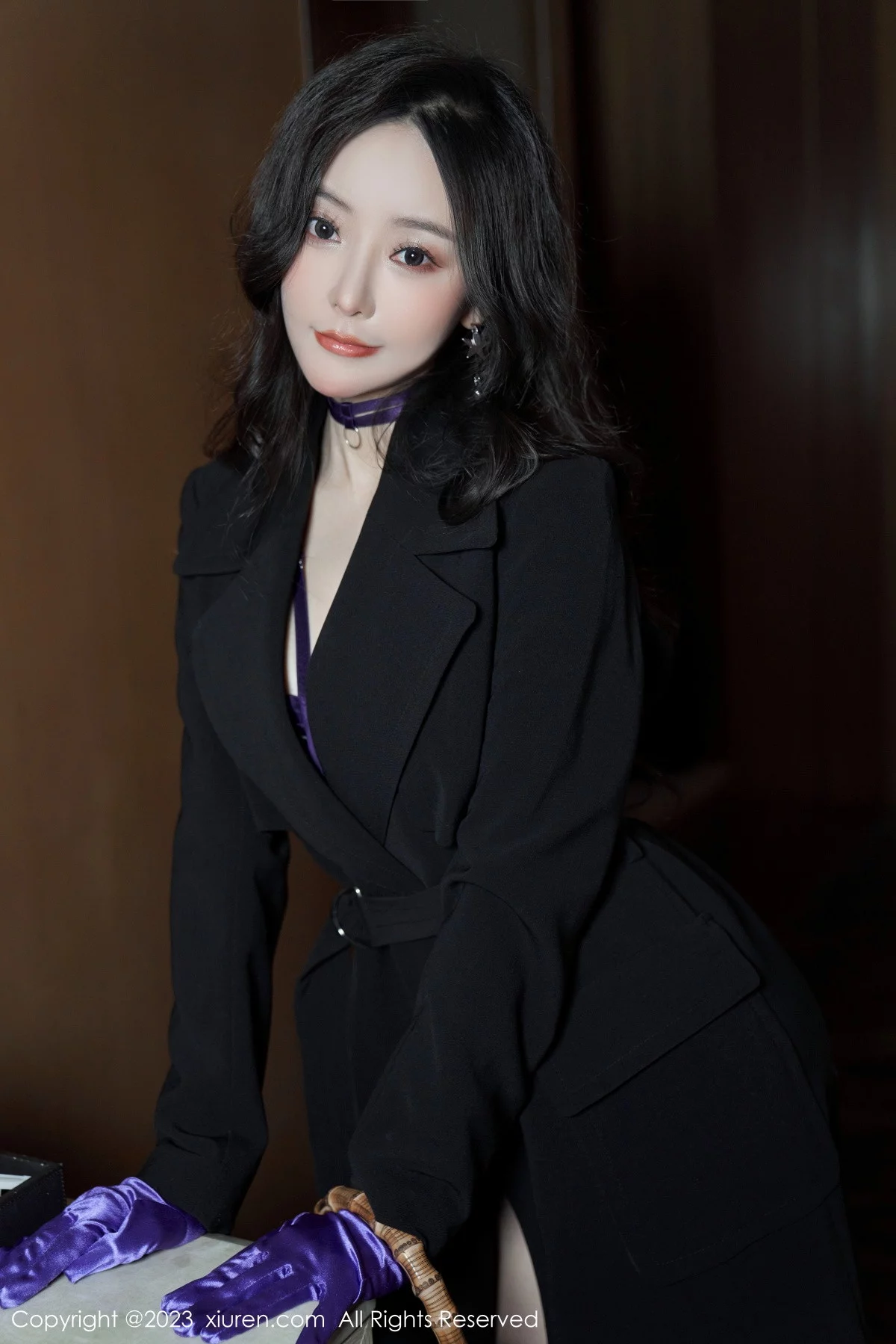 [[XiuRen秀人网]秀人网]No.6078_女神王馨瑶yanni脱黑色外衣露紫色情趣内衣秀完美身材诱惑写真76P
