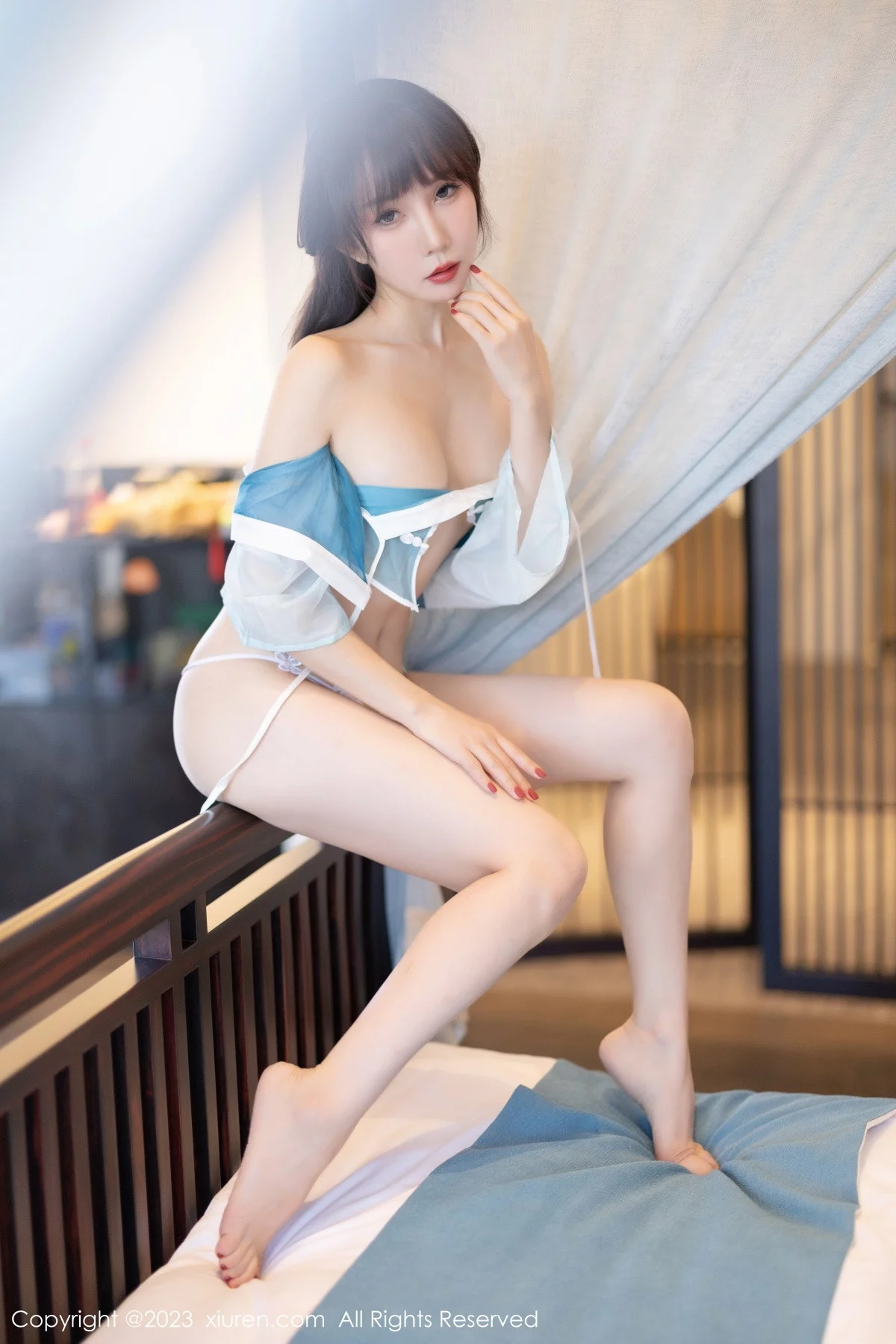 [[XiuRen秀人网]秀人网]No.6076_模特波巧酱海南岛旅拍性感蓝色轻透薄纱服秀曼妙身姿诱惑写真81P