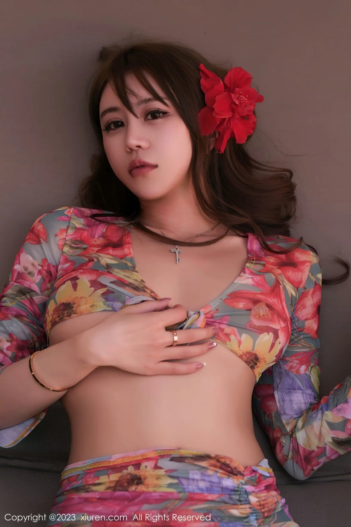 [[XiuRen秀人网]秀人网]No.6081_模特tina_甜仔海南旅拍性感花色比基尼秀凹凸身材迷人诱惑写真59P
