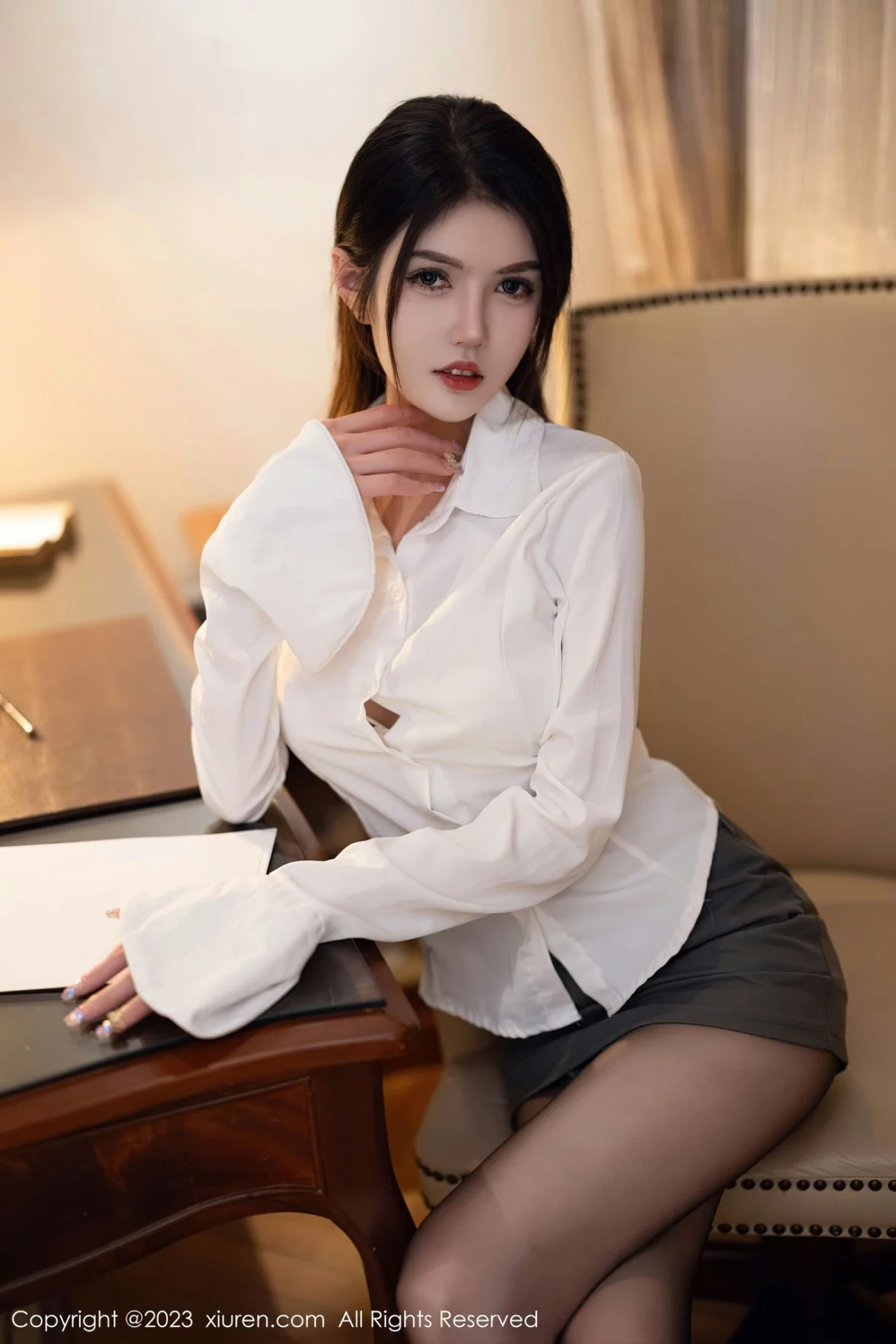 [[XiuRen秀人网]秀人网]No.6125_模特媛媛酱性感白T配黑短裙露白色蕾丝内衣超薄黑丝诱惑写真84P