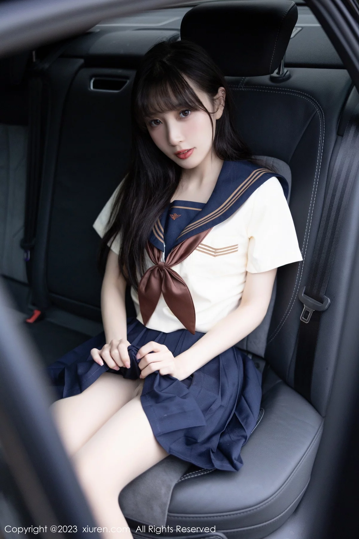 [[XiuRen秀人网]秀人网]No.6126_模特林星阑海南岛旅拍脱学妹制服露白色内衣原色丝袜诱惑写真81P