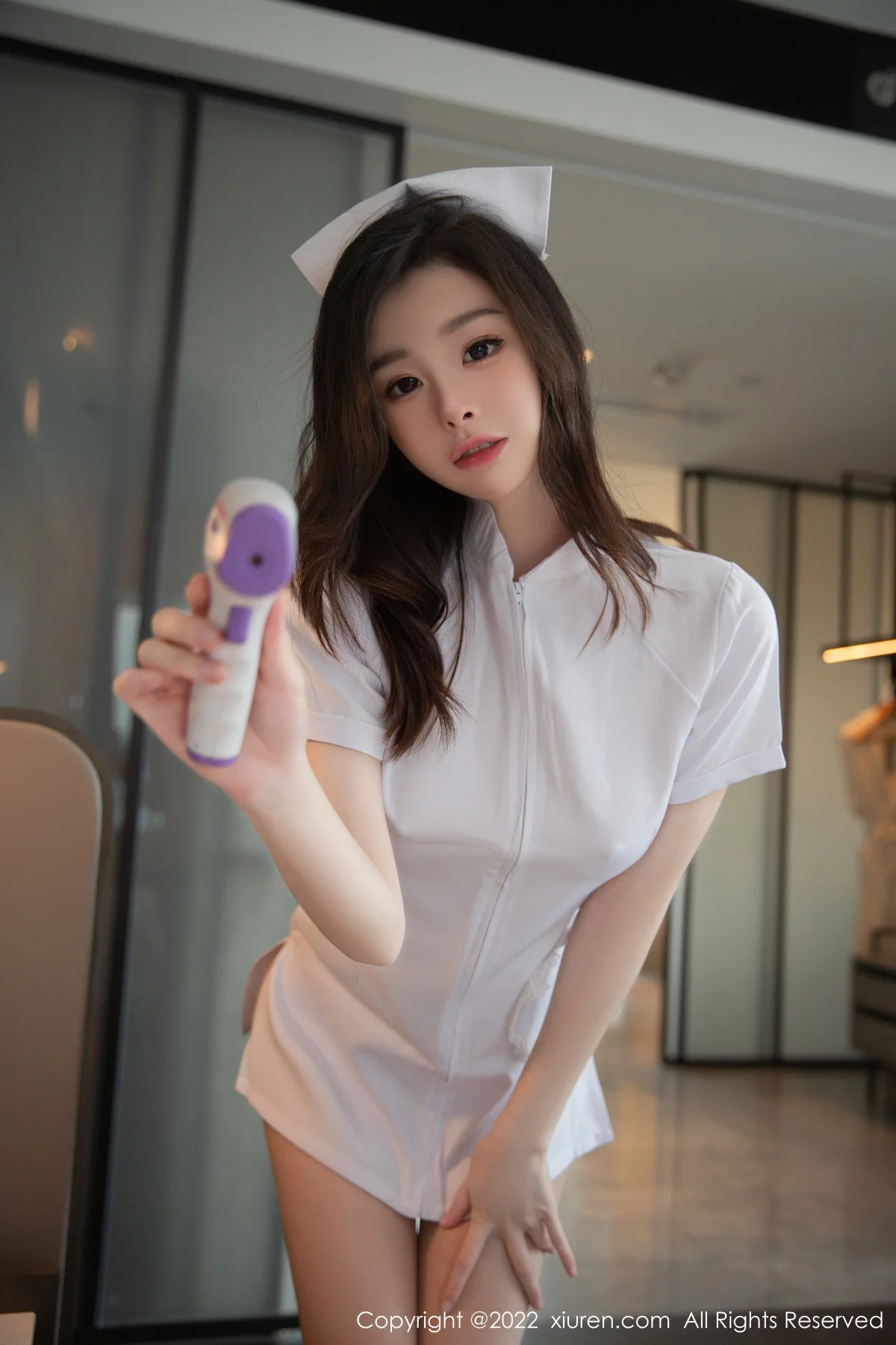 [[XiuRen秀人网]秀人网]No.6020_模特是小逗逗性感白色护士服饰配原色丝袜秀曼妙身姿迷人写真82P