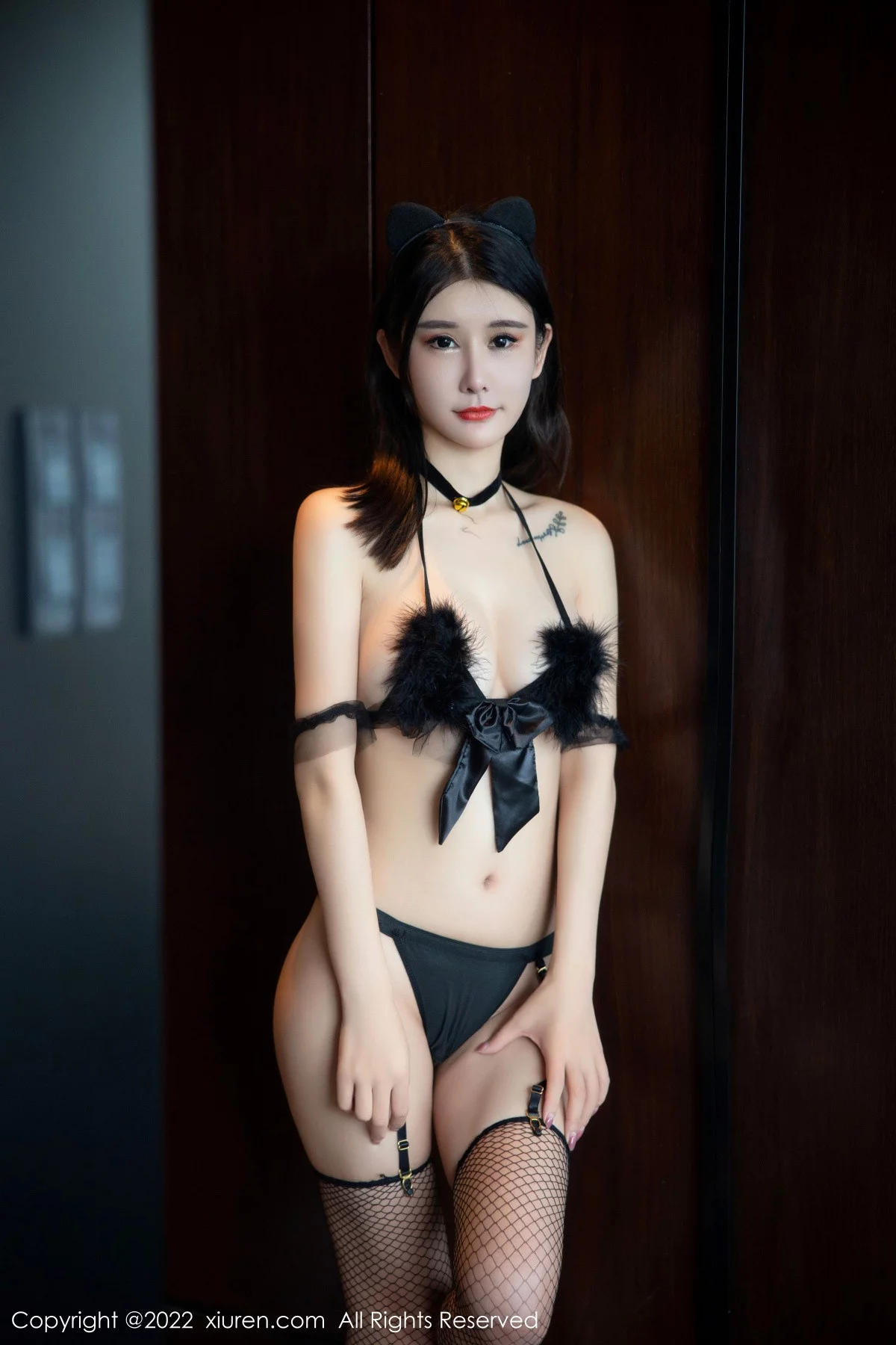 [[XiuRen秀人网]秀人网]No.6018_模特夏沫沫tifa性感黑色毛绒比基尼配网格吊袜秀惹火身材诱惑写真80P