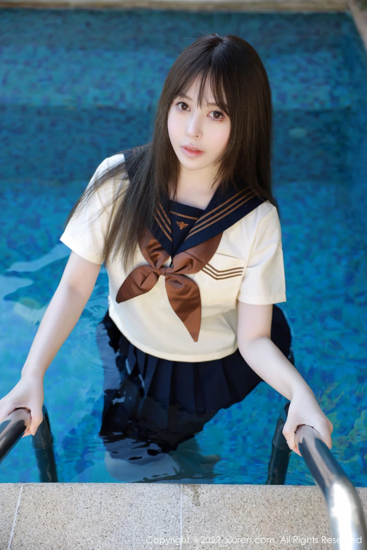 [[XiuRen秀人网]秀人网]No.6021_女神Evelyn艾莉南京旅拍户外性感白色水手服秀完美身材诱惑写真66P