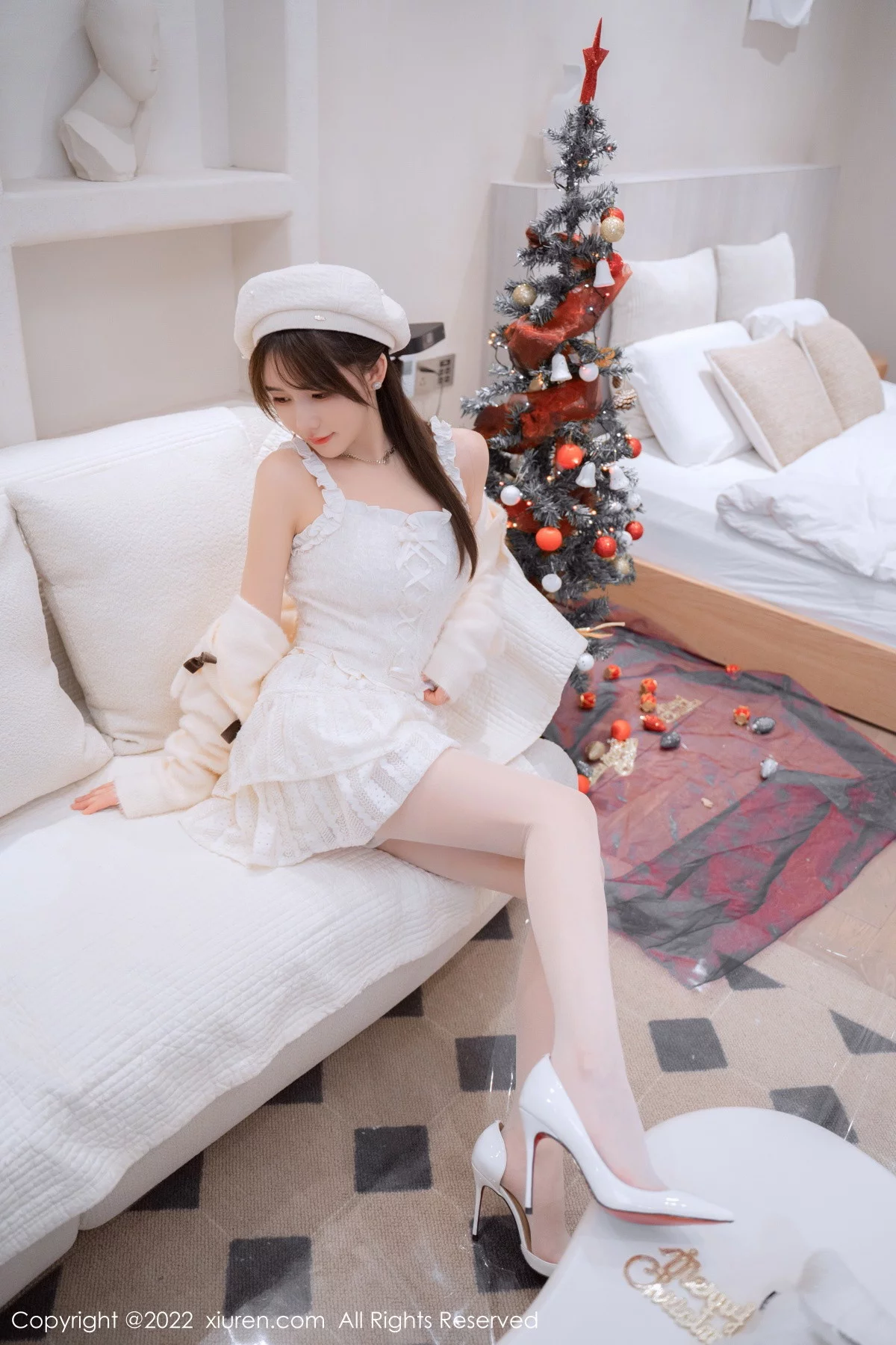 [[XiuRen秀人网]秀人网]No.6025_模特婠婠么性感白色毛线上衣配白短裙秀曼妙身姿完美诱惑写真68P