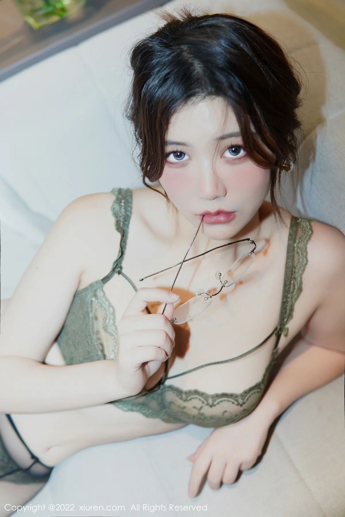 [[XiuRen秀人网]秀人网]No.6028_模特奈奈子醉酒女教师主题半脱露绿灰色蕾丝内衣撩人诱惑写真79P