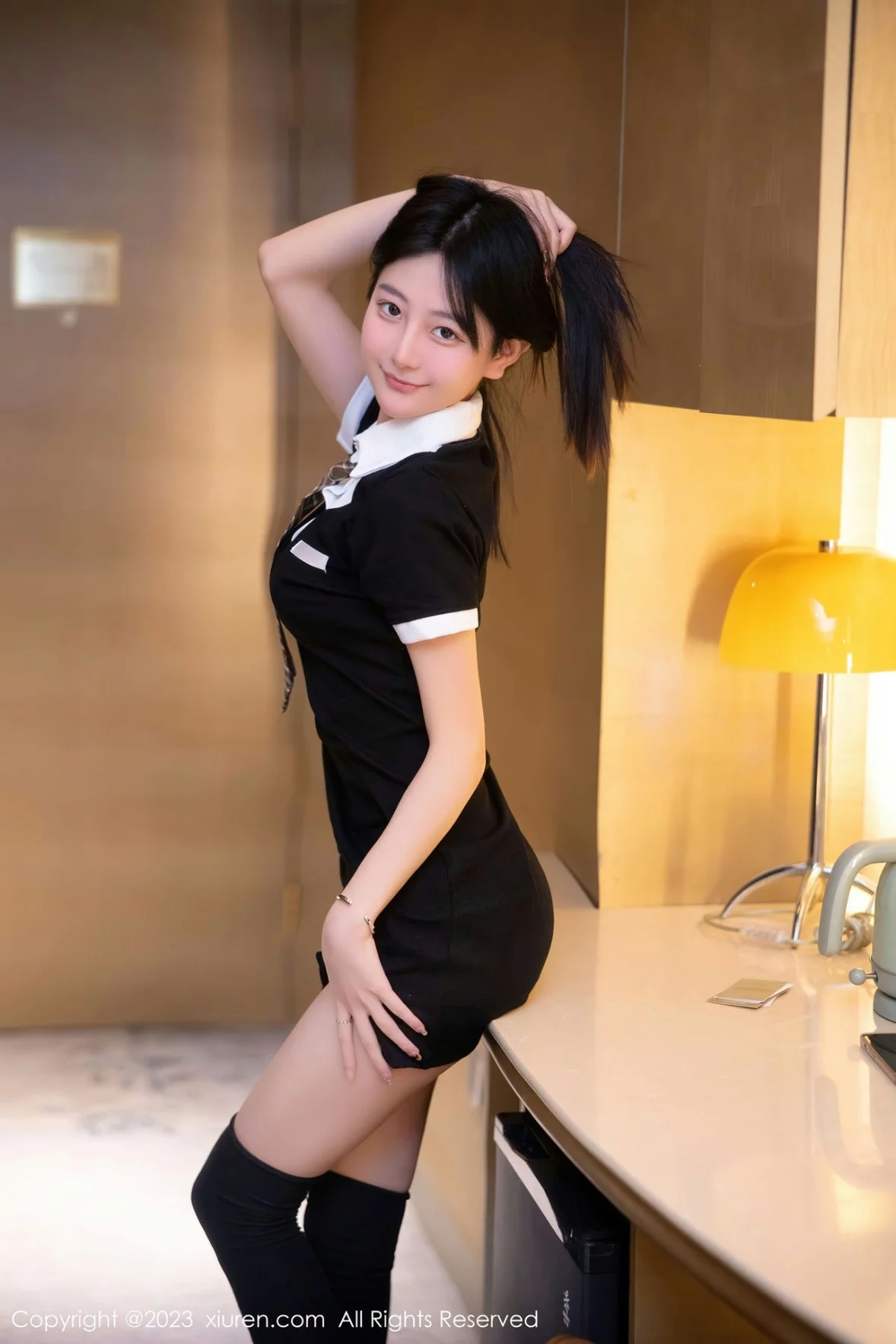 [[XiuRen秀人网]秀人网]No.6210_新人模特谢小蒽私房半脱学生制服露白色蕾丝内衣迷人诱惑写真91P