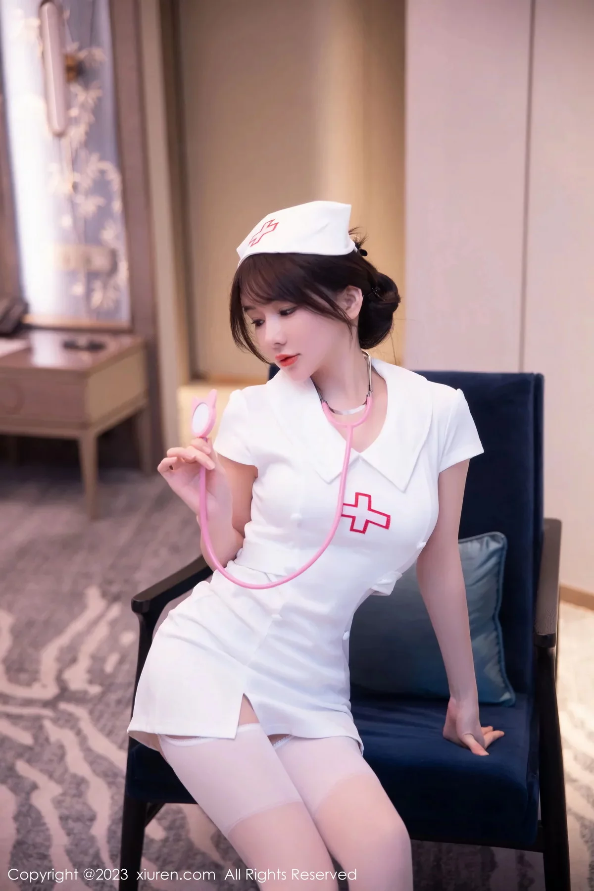 [[XiuRen秀人网]秀人网]No.6221_模特婠婠么性感白色情趣护士服配白丝吊袜秀曼妙身姿绝美写真81P