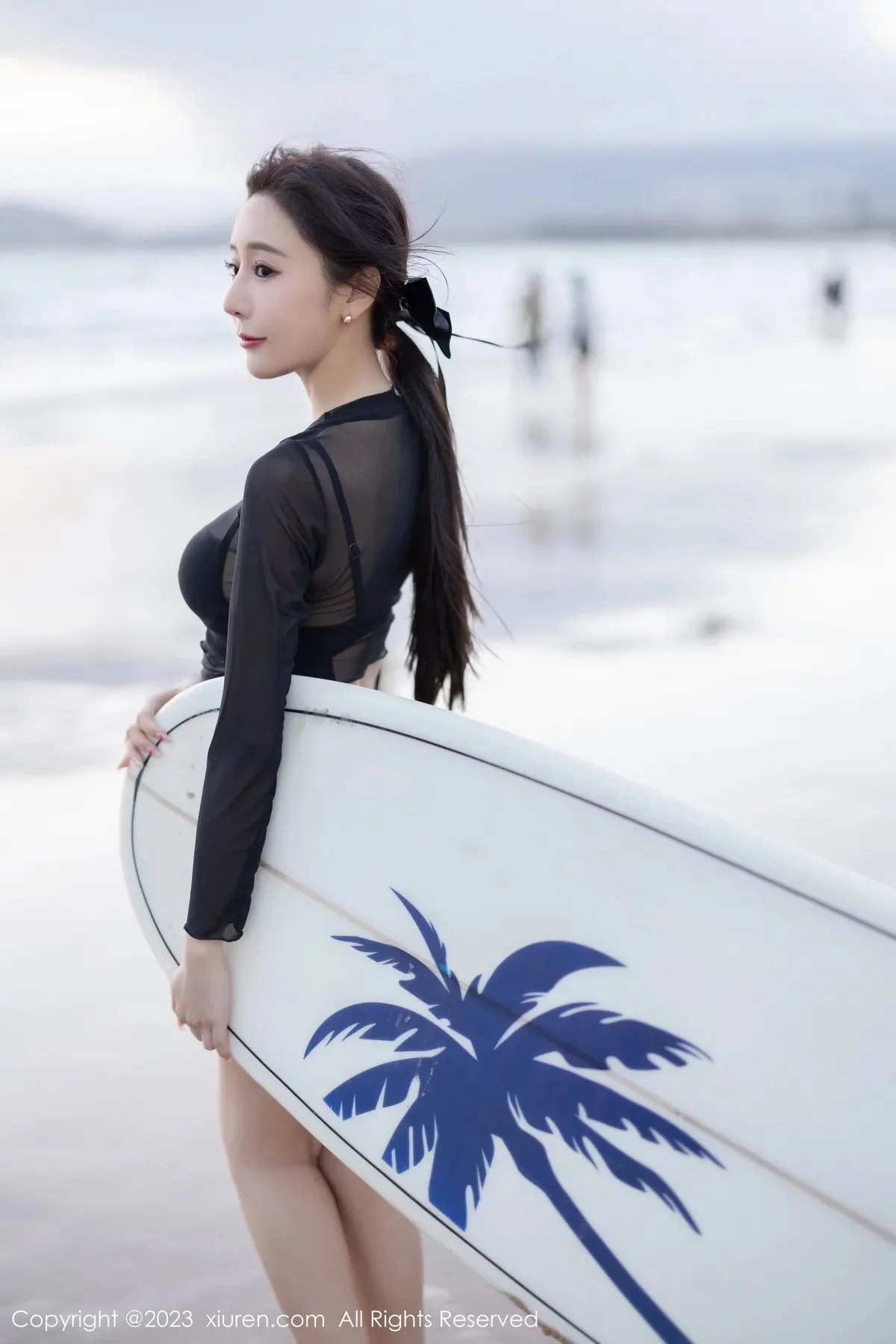[[XiuRen秀人网]秀人网]No.6222_女神王馨瑶yanni海南岛旅拍性感黑色泳装秀丰满身材迷人写真84P