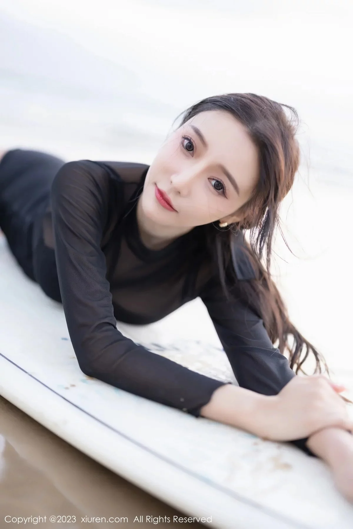 [[XiuRen秀人网]秀人网]No.6222_女神王馨瑶yanni海南岛旅拍性感黑色泳装秀丰满身材迷人写真84P