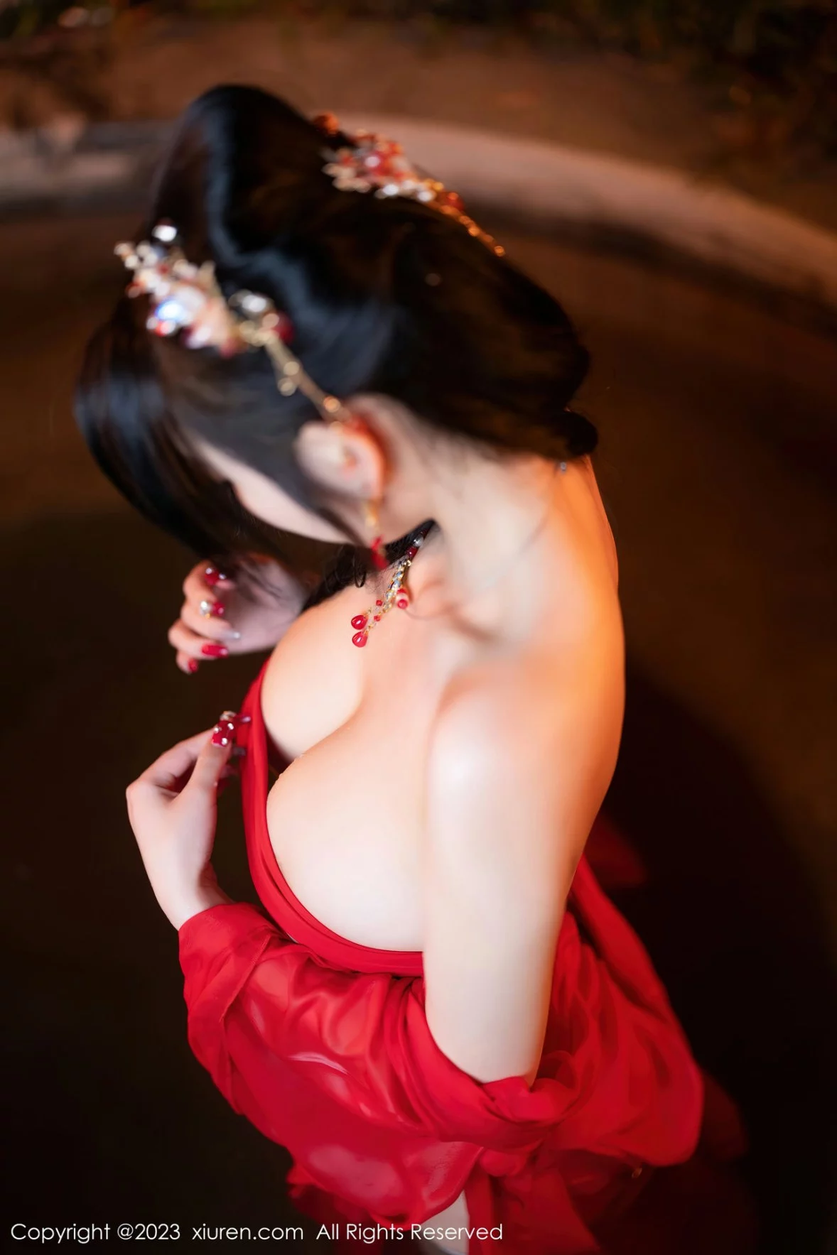 [[XiuRen秀人网]秀人网]No.6149_女神杨晨晨Yome温泉性感半透红色丝绸秀丰满身材惹火诱惑写真88P