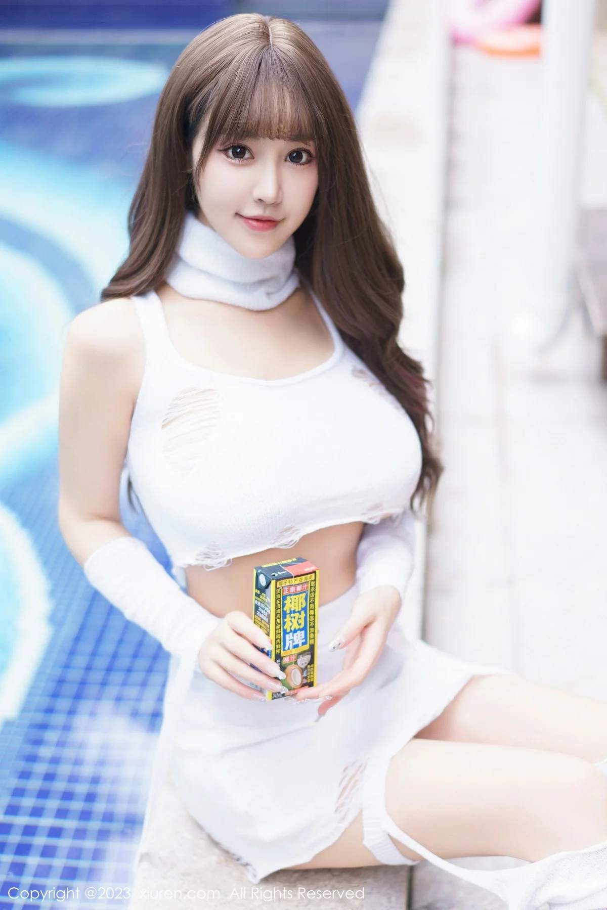 [[XiuRen秀人网]秀人网]No.6261_女神朱可儿Flora白色短款上衣配短裙秀雪峰美臀丰满诱惑写真80P