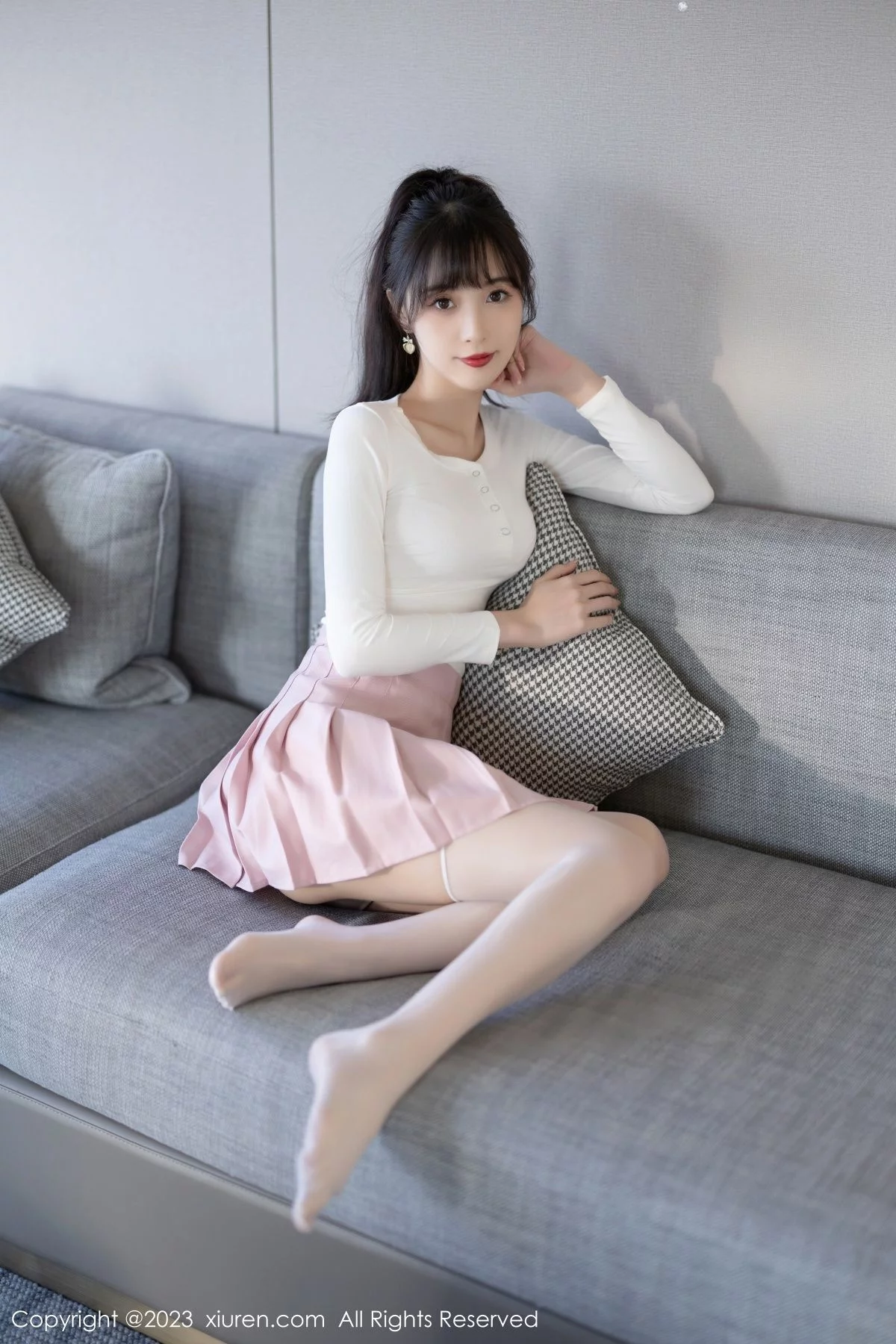 [[XiuRen秀人网]秀人网]No.6263_模特林星阑白色上衣配粉色短裙露性感内衣秀曼妙身材诱惑写真85P