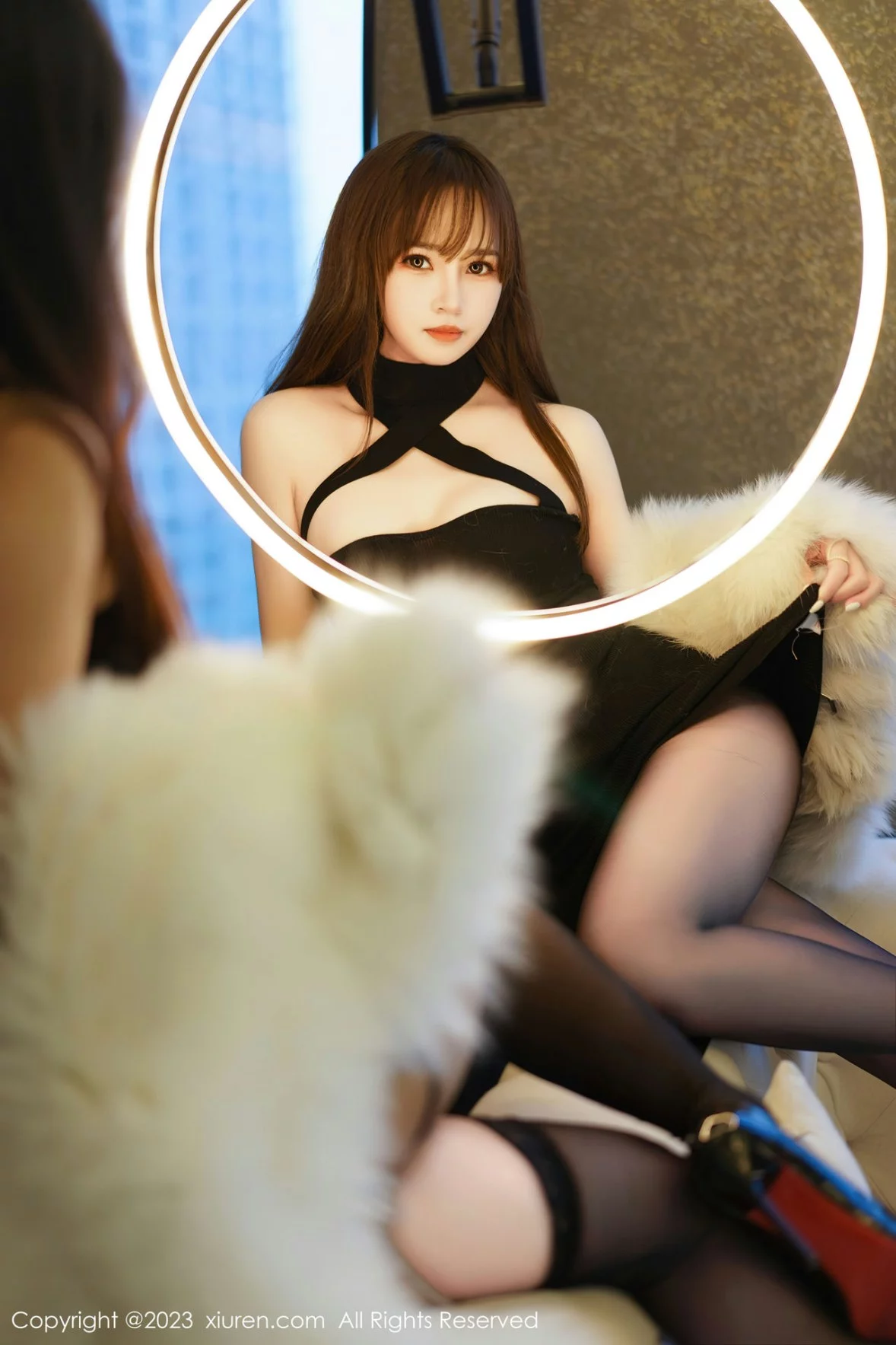 [[XiuRen秀人网]秀人网]No.6162_模特laura阿姣模特合集性感女神私房拍摄双峰对决撩人诱惑写真72P