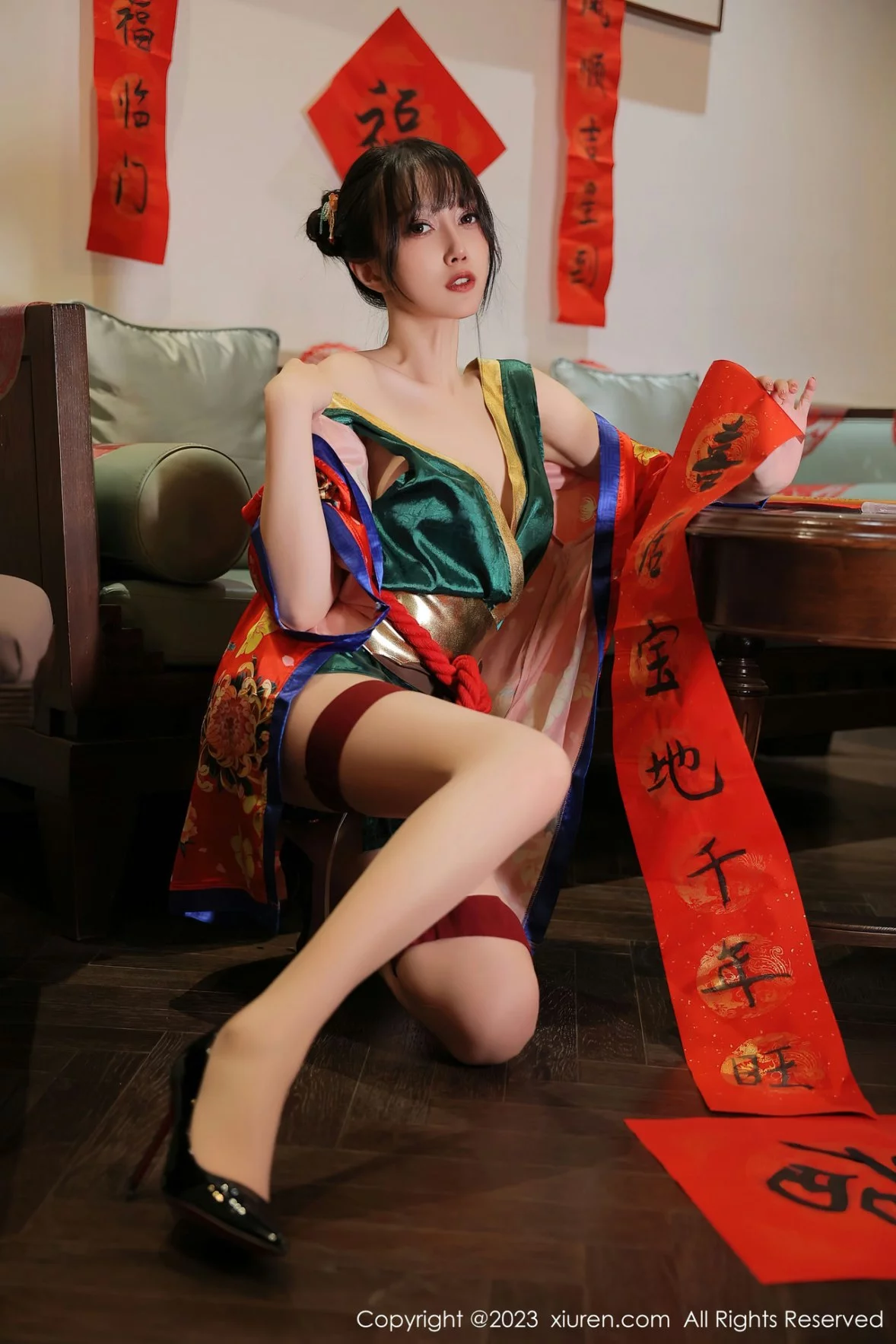 [[XiuRen秀人网]秀人网]No.6167_模特玥儿玥新春主题私房半脱露曼妙身姿对联遮身撩人诱惑写真57P