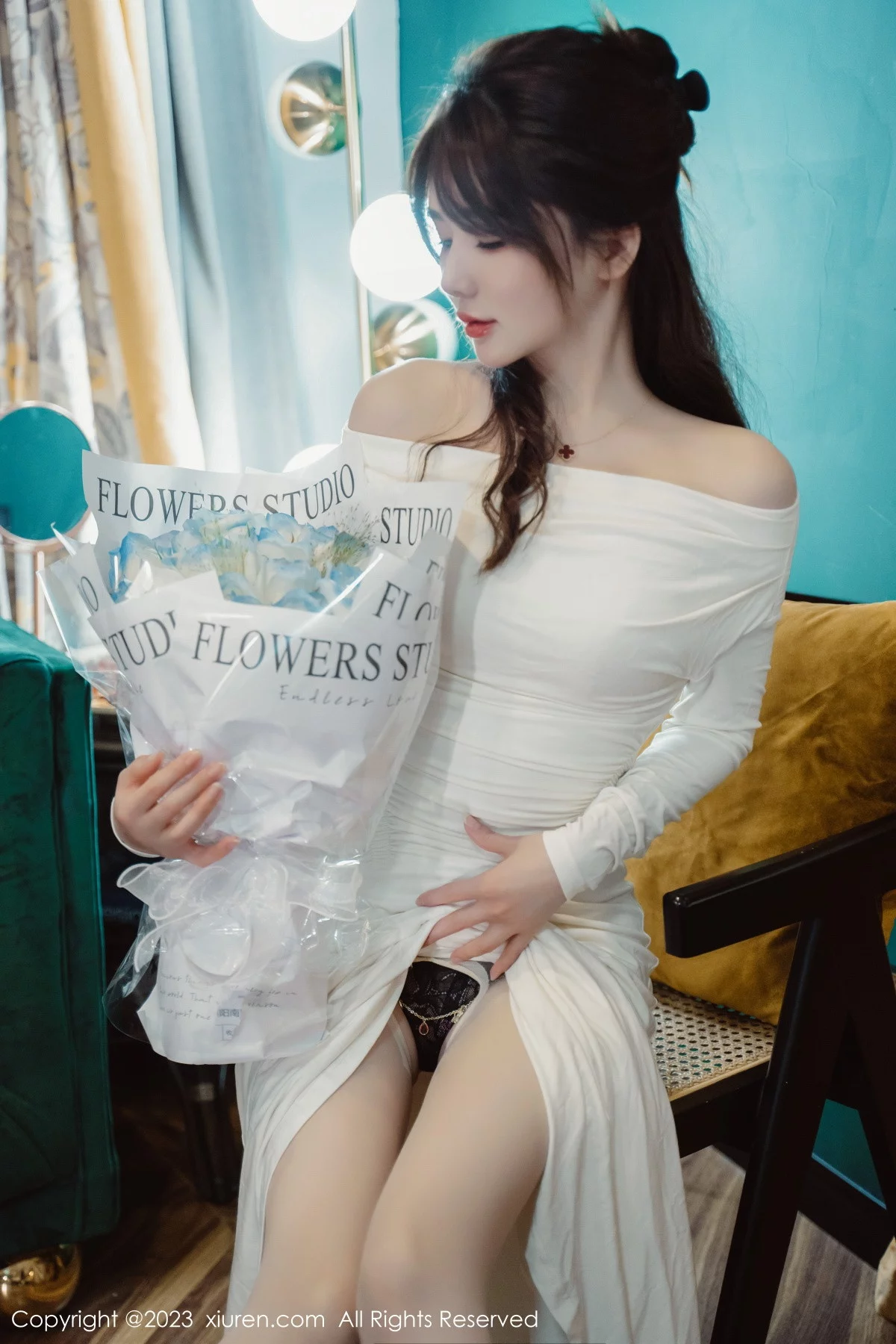 [[XiuRen秀人网]秀人网]No.6182_模特婠婠么脱白色连衣长裙露蕾丝内衣配开档白丝迷人诱惑写真79P