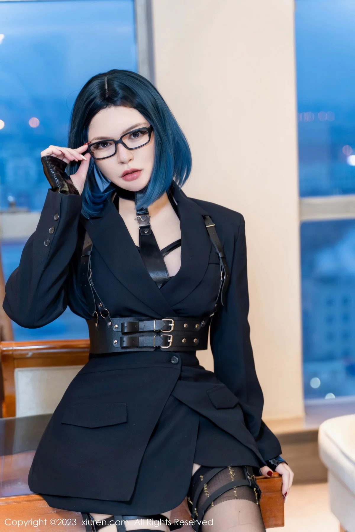 [[XiuRen秀人网]秀人网]No.6340_大美妞伊丽莎有点白性感黑色带子情趣服饰秀惹火身材诱惑写真62P