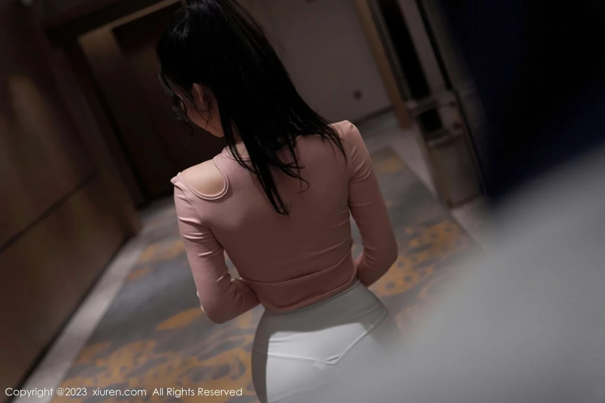 [[XiuRen秀人网]秀人网]No.6285_女神周于希Sally澳门旅拍健身少女主题超薄肉丝秀翘臀诱惑写真80P