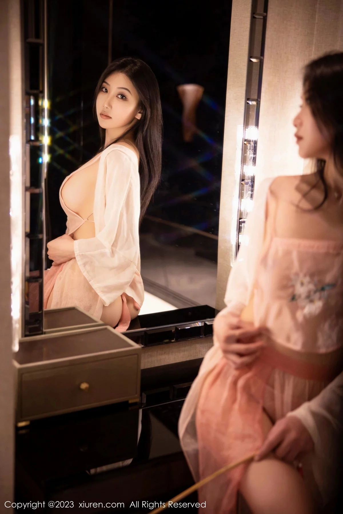 [[XiuRen秀人网]秀人网]No.6369_新人模特李佳芮cherie性感粉色薄透古装服饰秀惹火身材诱惑写真91P