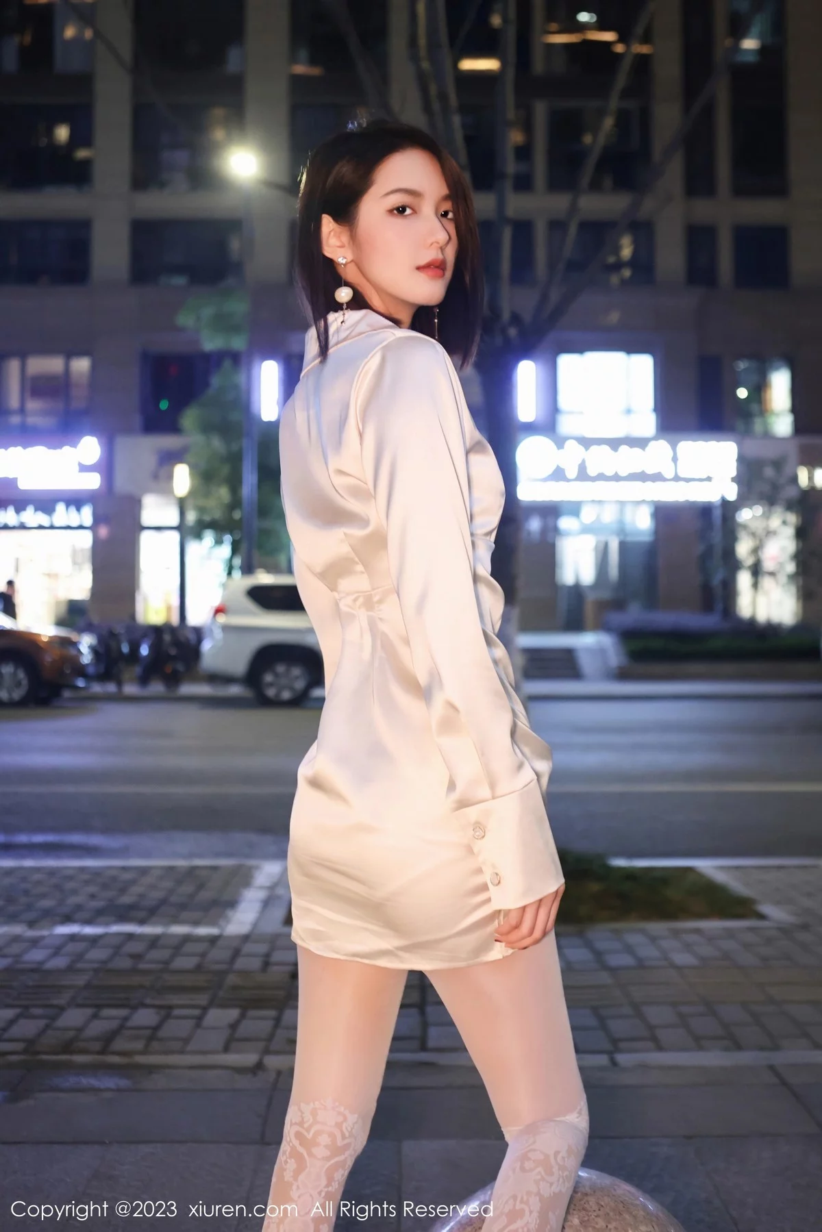 [[XiuRen秀人网]秀人网]No.6393_模特乔一一脱性感米色连衣短裙露白色内衣秀曼妙身姿诱惑写真92P