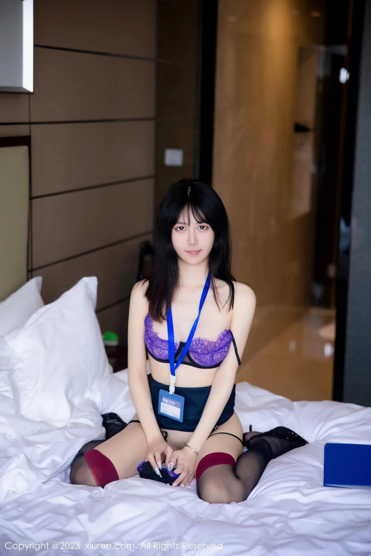 [[XiuRen秀人网]秀人网]No.6407_模特谢小蒽性感OL装脱制服露紫色蕾丝内衣配超薄黑丝诱惑写真91P