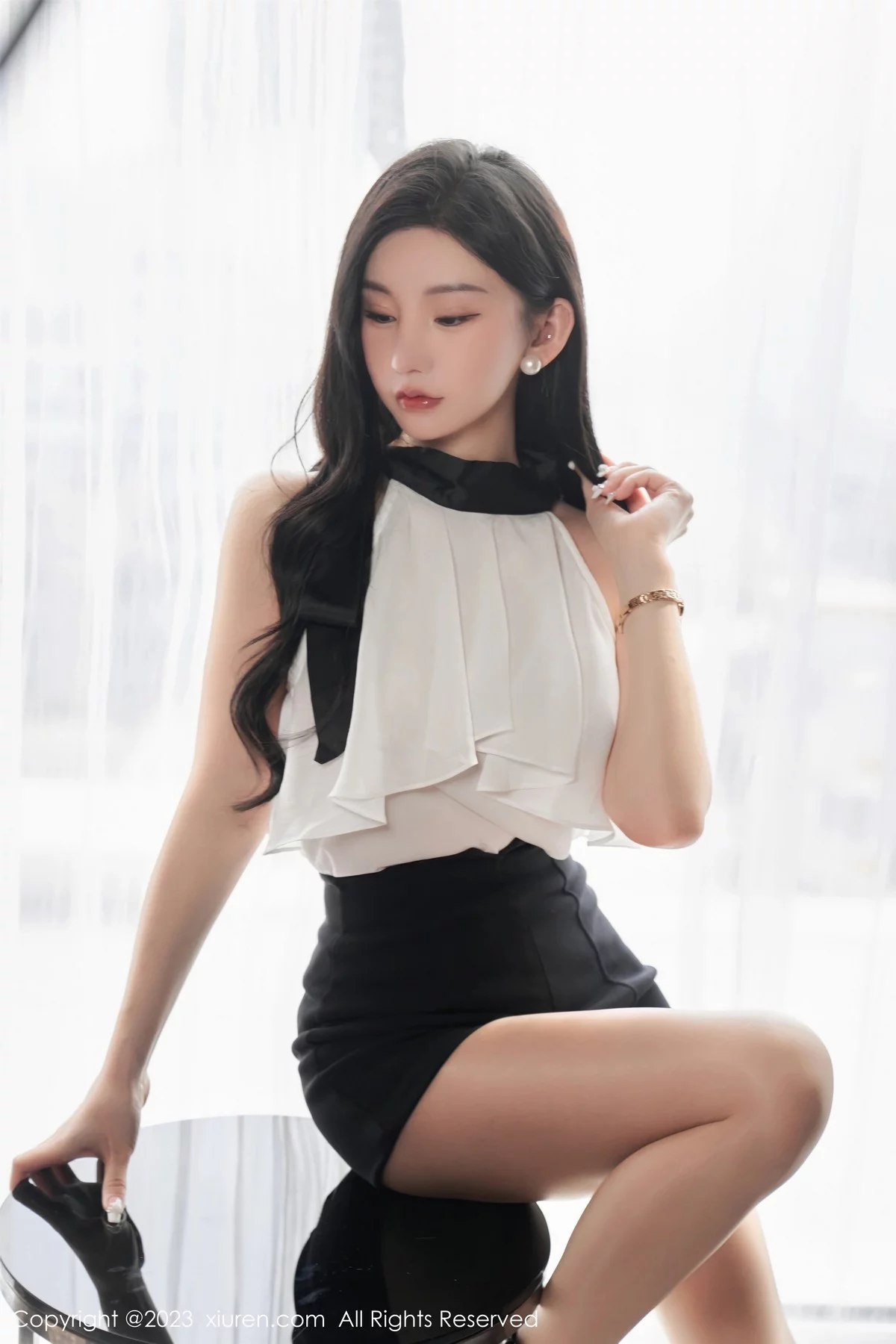 [[XiuRen秀人网]秀人网]No.6435_女神周于希Sally澳门旅拍白色薄纱服饰配超薄肉丝撩人诱惑写真83P