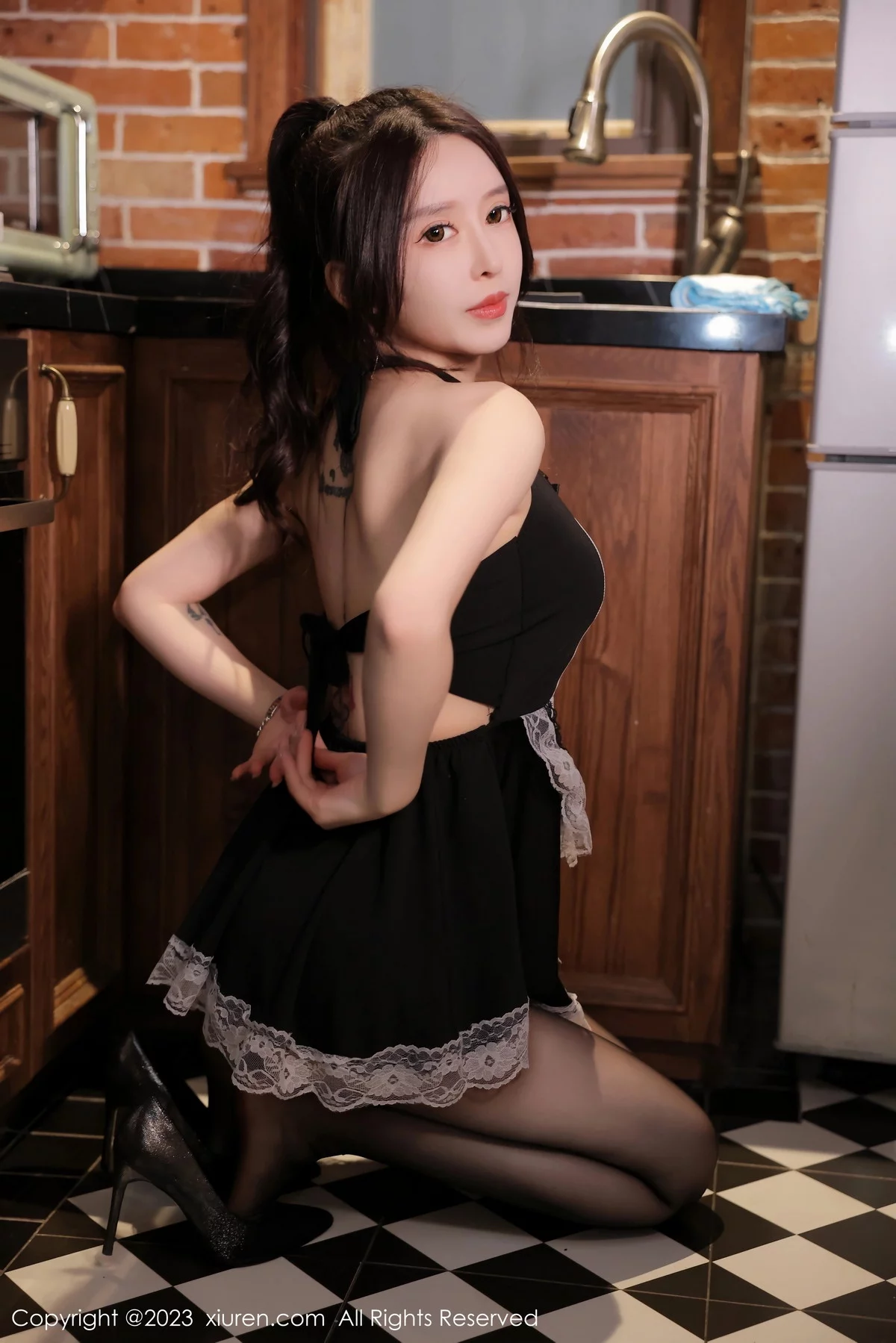 [[XiuRen秀人网]秀人网]No.6295_模特玉兔miki性感黑色女仆服配超薄无内黑丝秀惹火身材诱惑写真62P