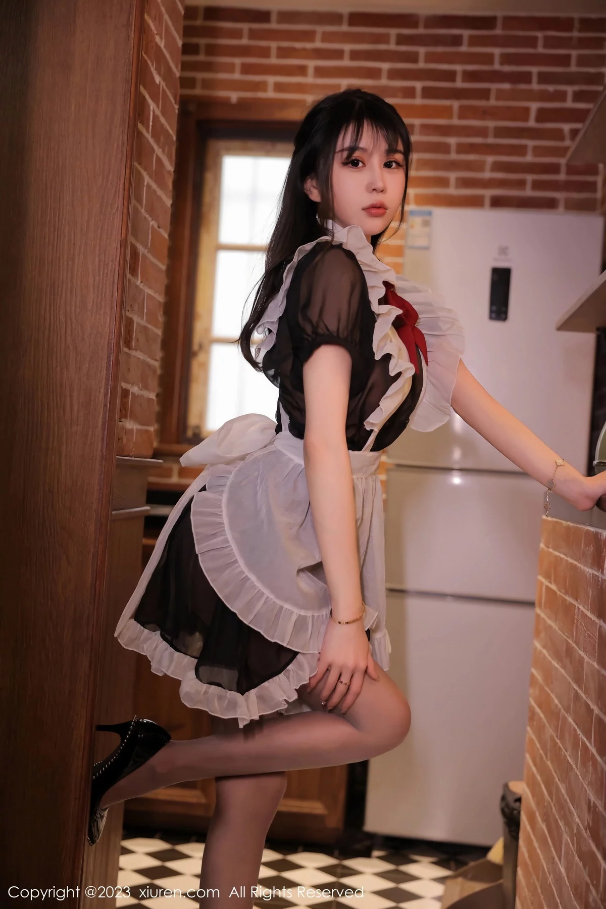 [[XiuRen秀人网]秀人网]No.6310_模特tina_甜仔性感真空女仆装配超薄灰丝袜秀凹凸身材诱惑写真62P