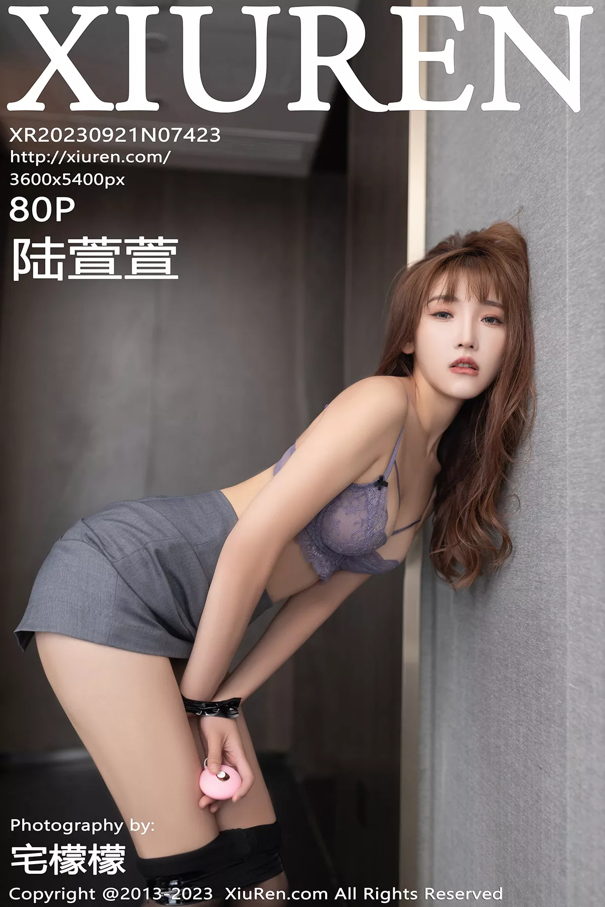 [[XiuRen秀人网]秀人网]No.7423_模特陆萱萱捆绑主题性感深灰色Ol服饰露紫灰蕾丝内衣诱惑写真80P