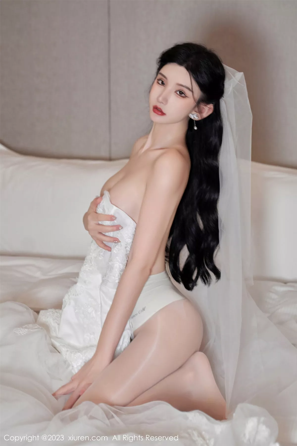 [[XiuRen秀人网]秀人网]No.7463_女神周于希Sally性感白色婚纱+白色蕾丝情趣服饰完美诱惑写真100P