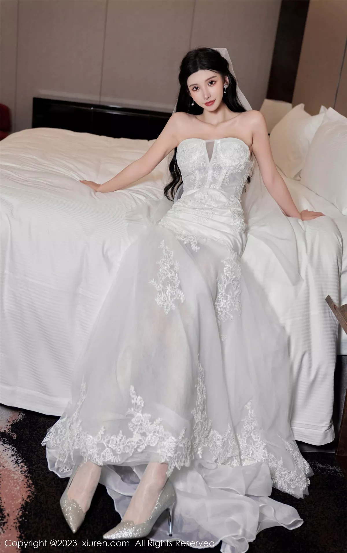 [[XiuRen秀人网]秀人网]No.7463_女神周于希Sally性感白色婚纱+白色蕾丝情趣服饰完美诱惑写真100P