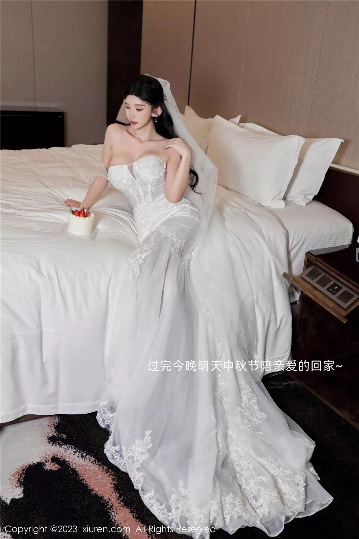 [[XiuRen秀人网]秀人网]No.7463_女神周于希Sally性感白色婚纱+白色蕾丝情趣服饰完美诱惑写真100P